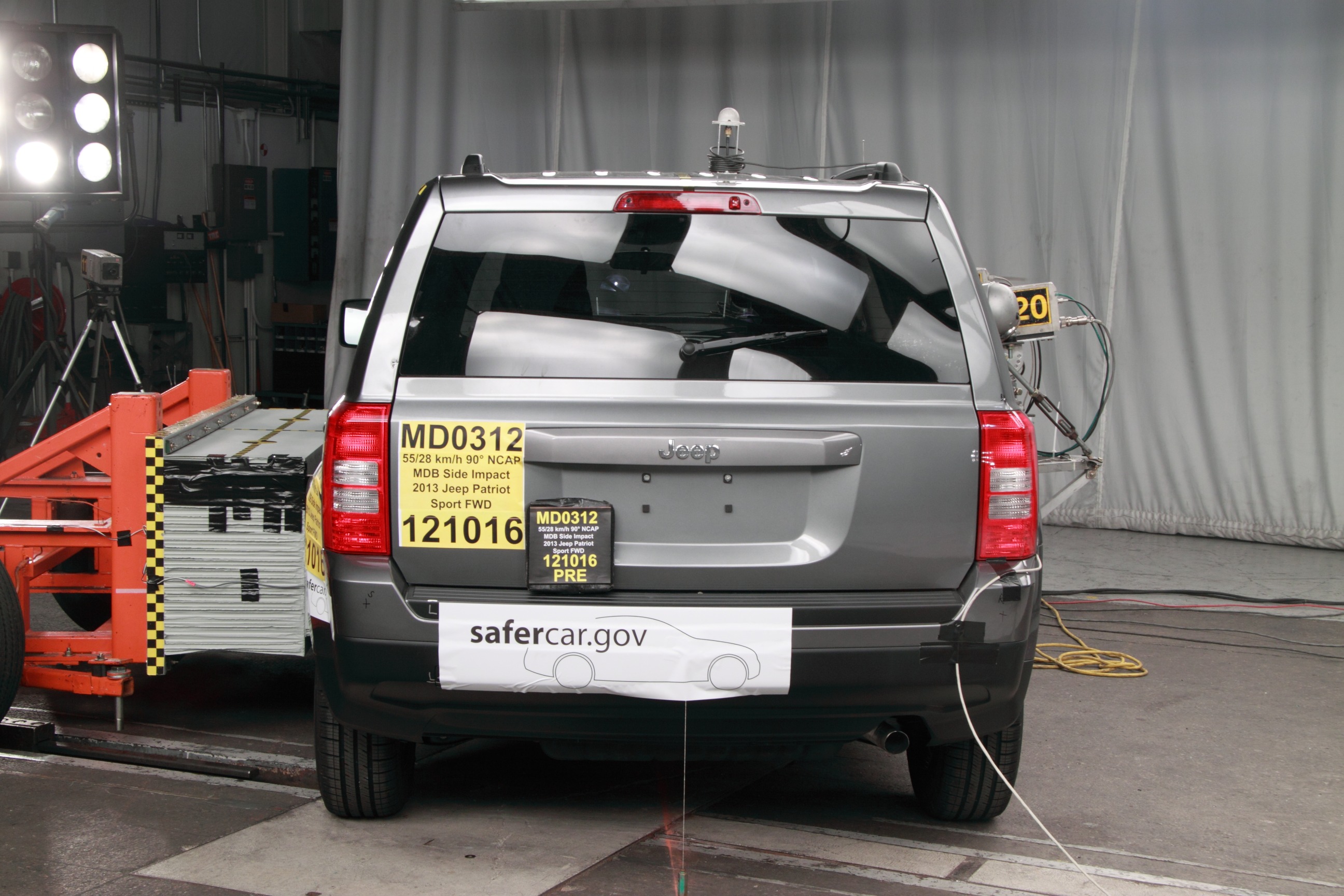 2013 JEEP PATRIOT crash image 12