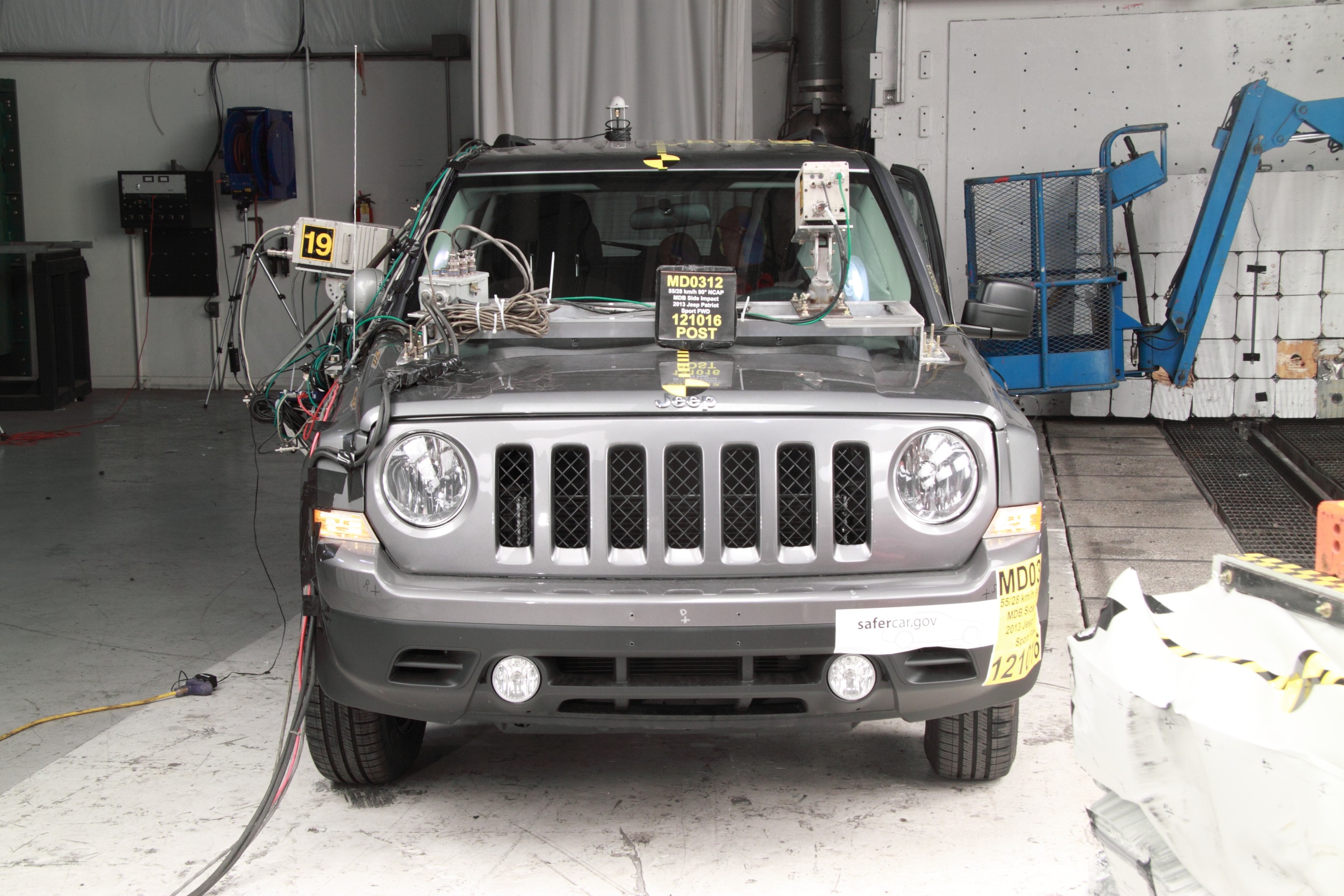 2013 JEEP PATRIOT crash image 5