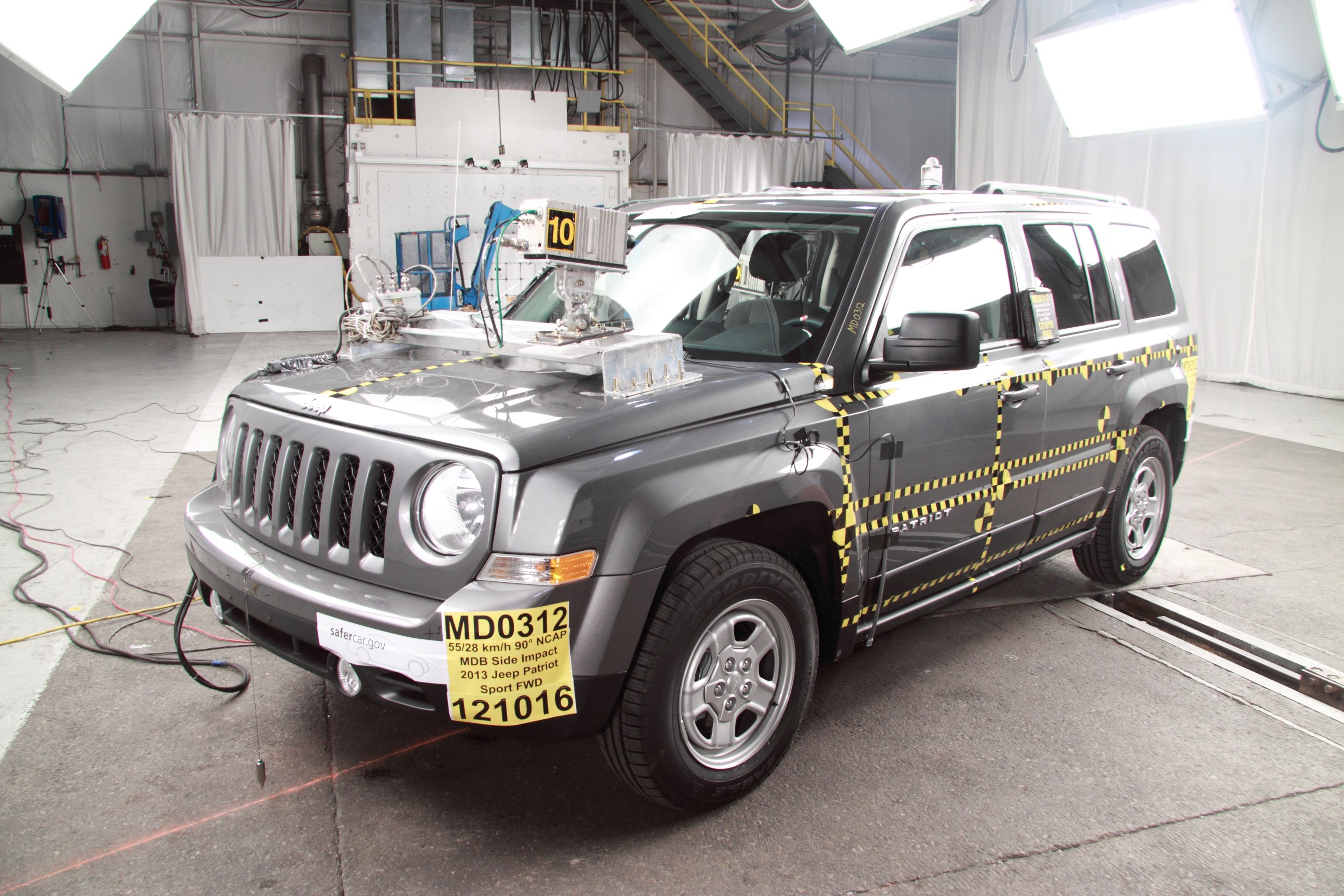 2013 JEEP PATRIOT crash image 6