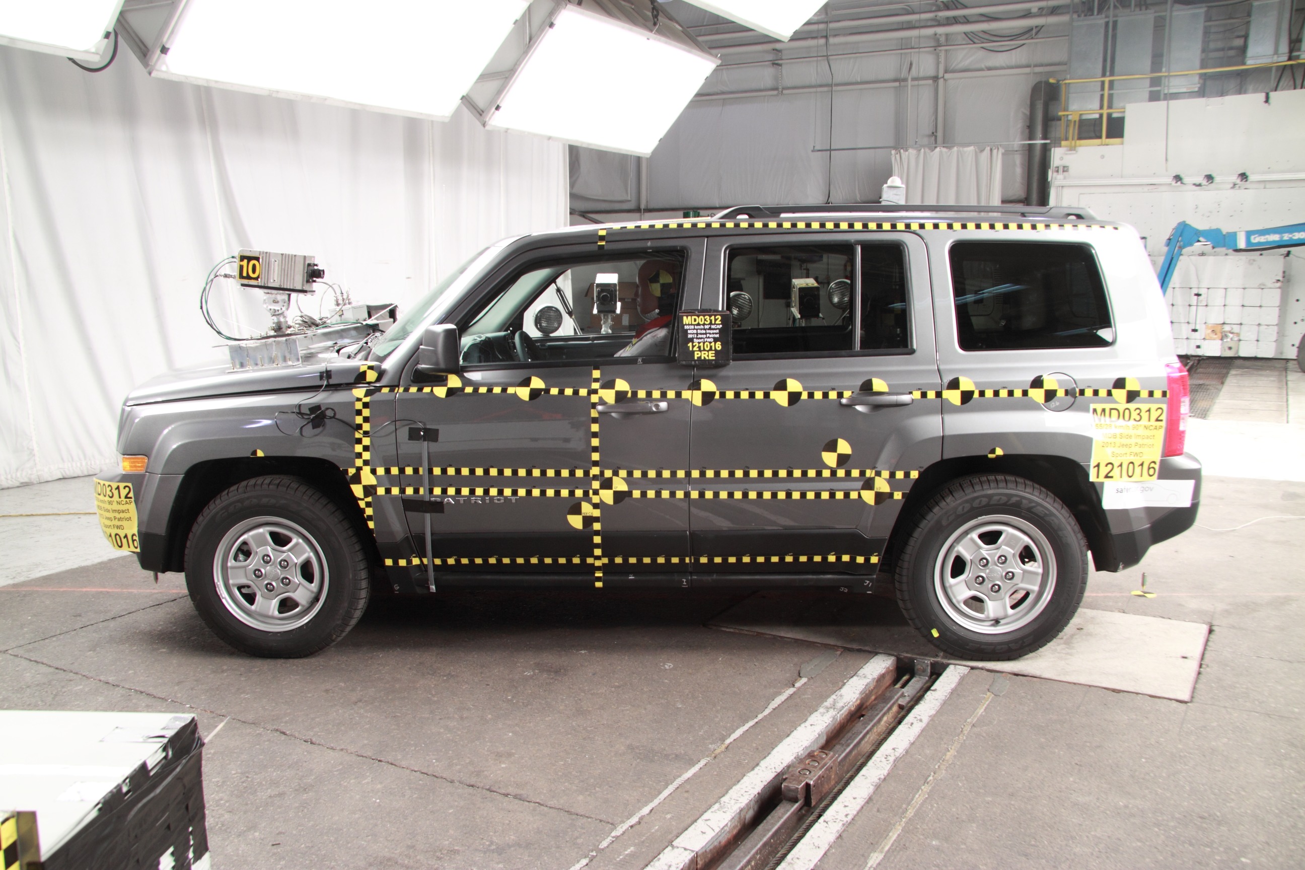 2013 JEEP PATRIOT crash image 8