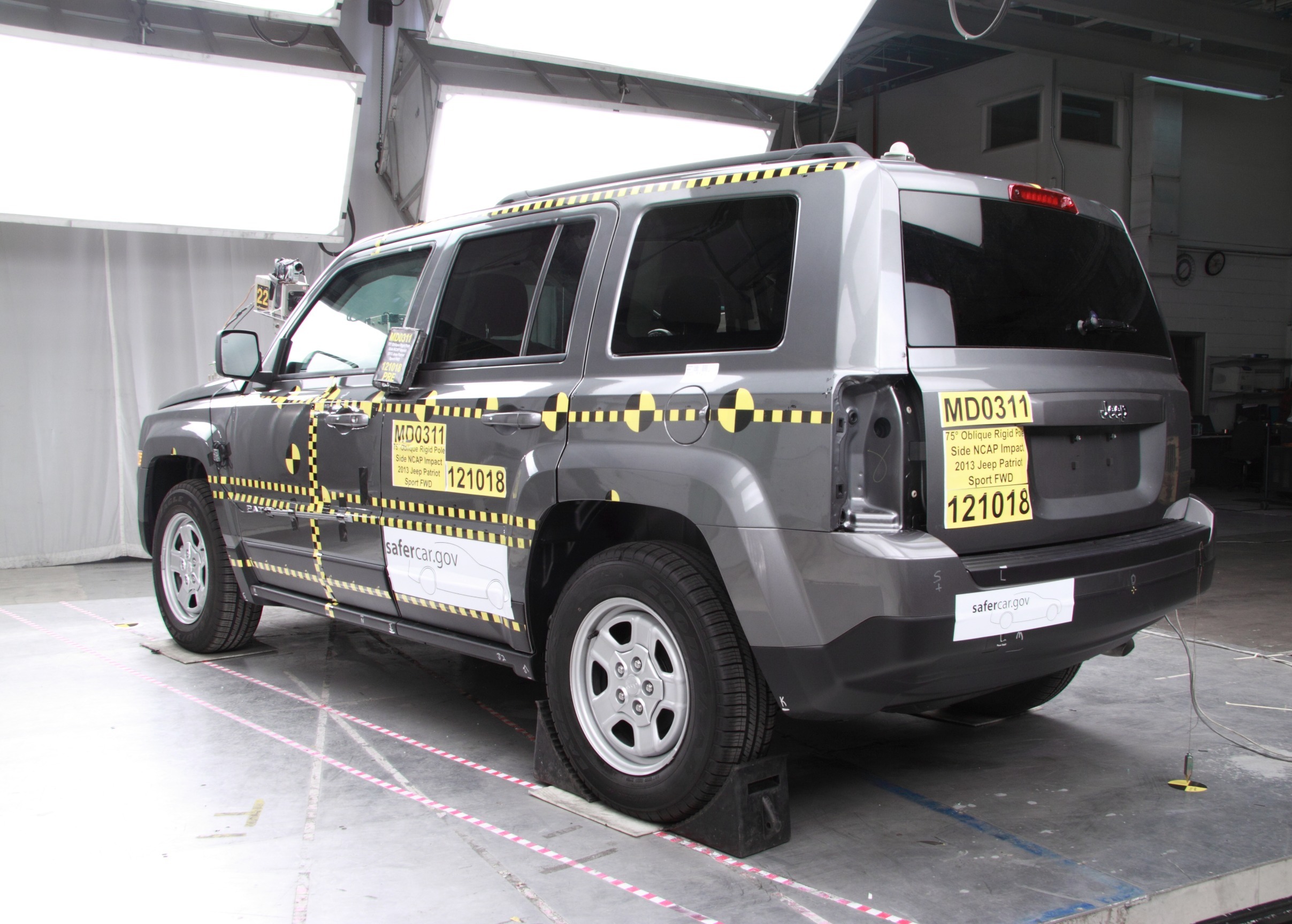 2013 JEEP PATRIOT crash image 10