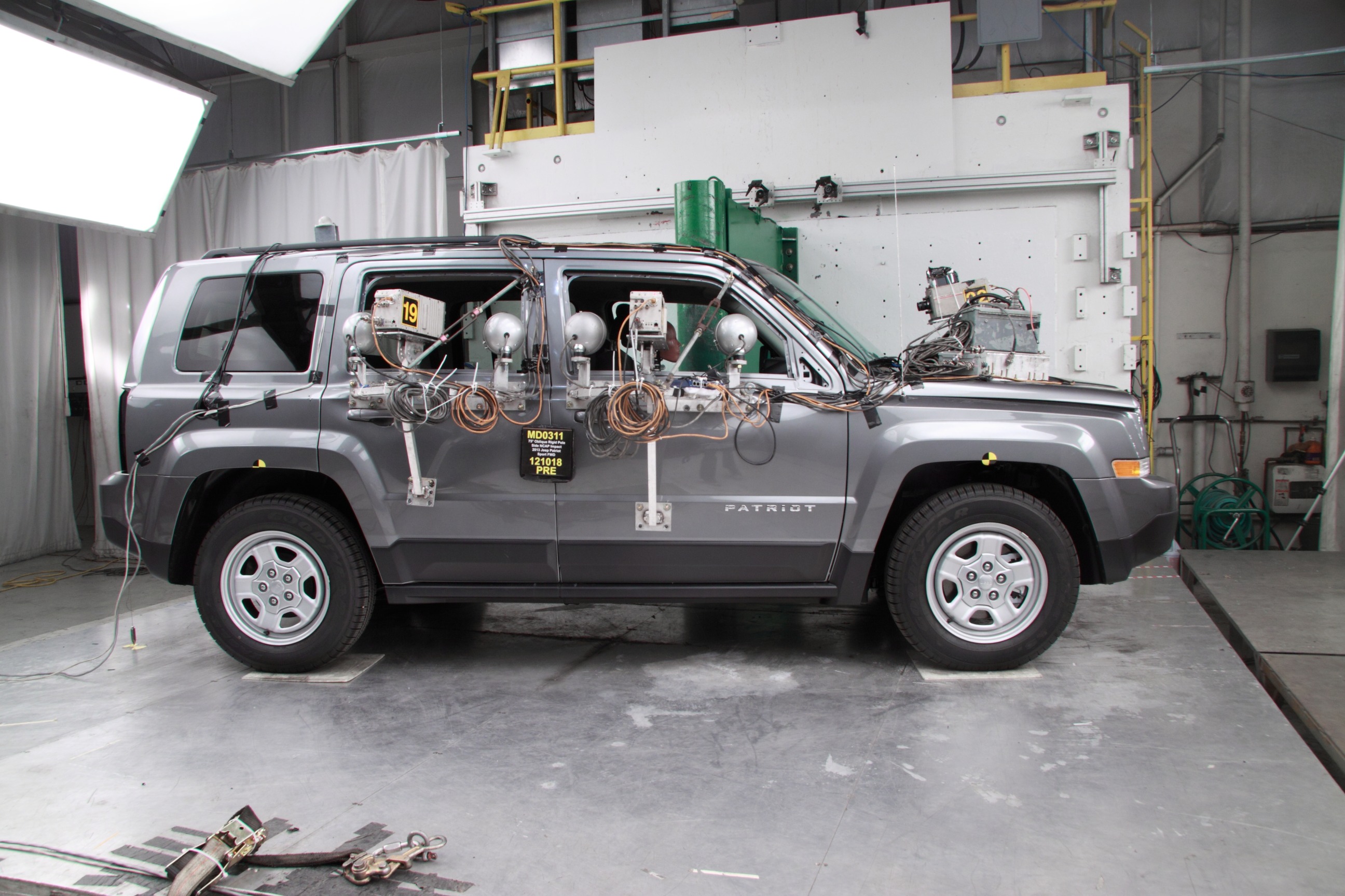 2013 JEEP PATRIOT crash image 14