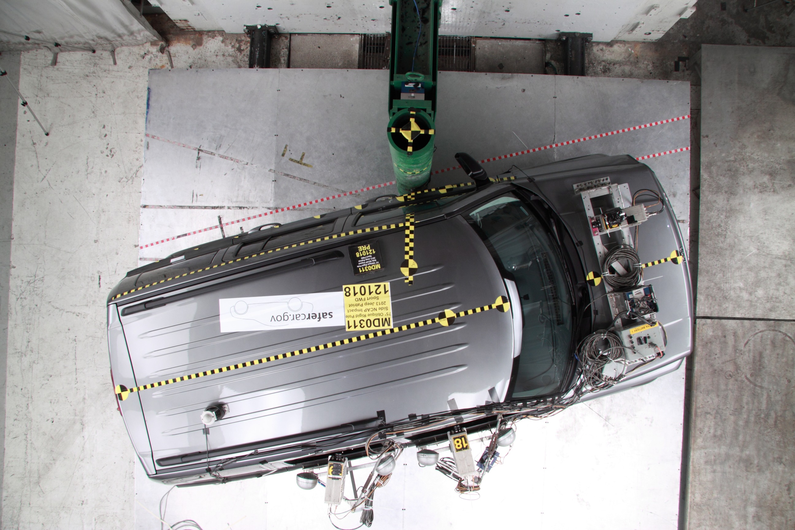 2013 JEEP PATRIOT crash image 16