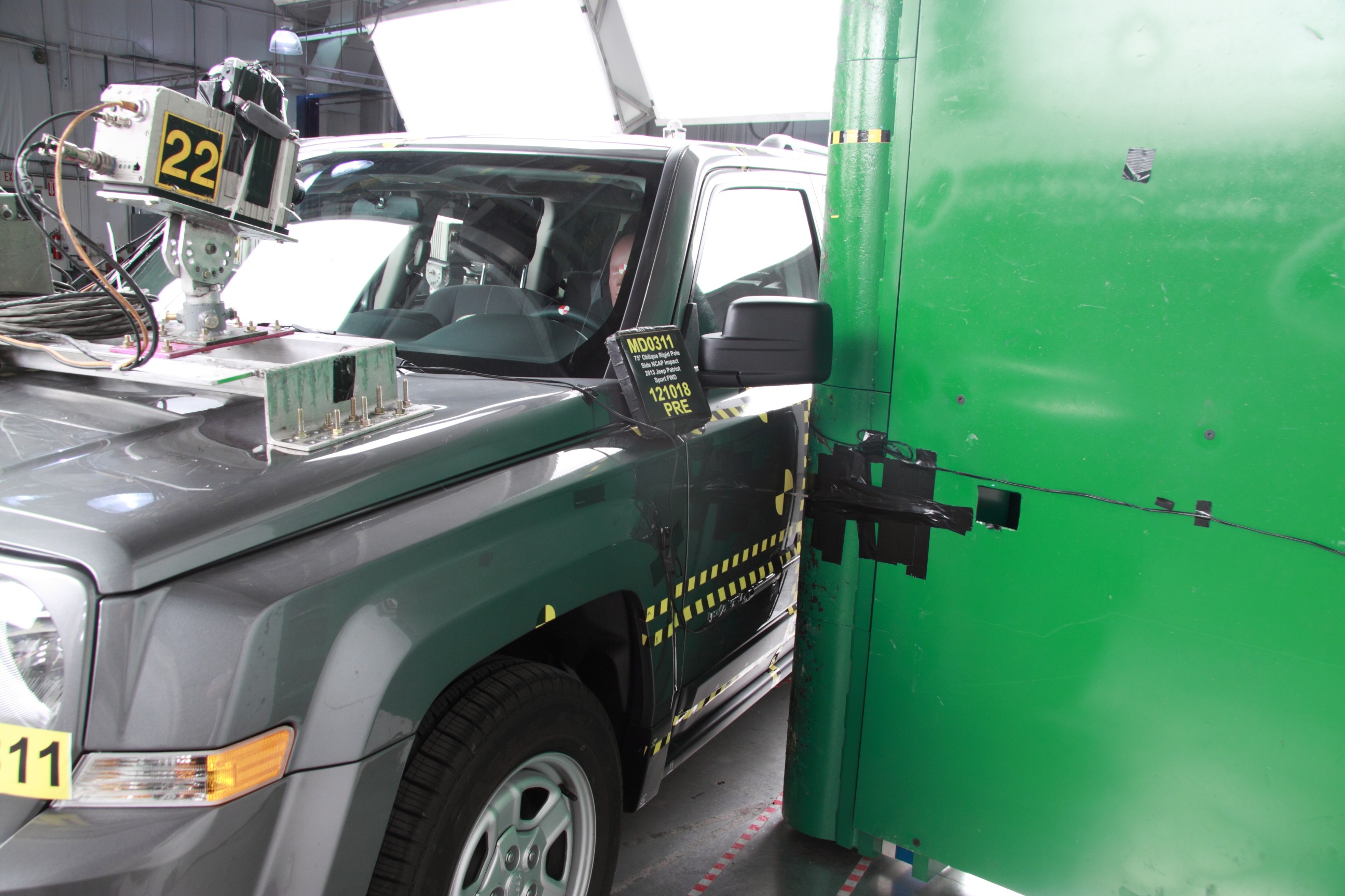 2013 JEEP PATRIOT crash image 18