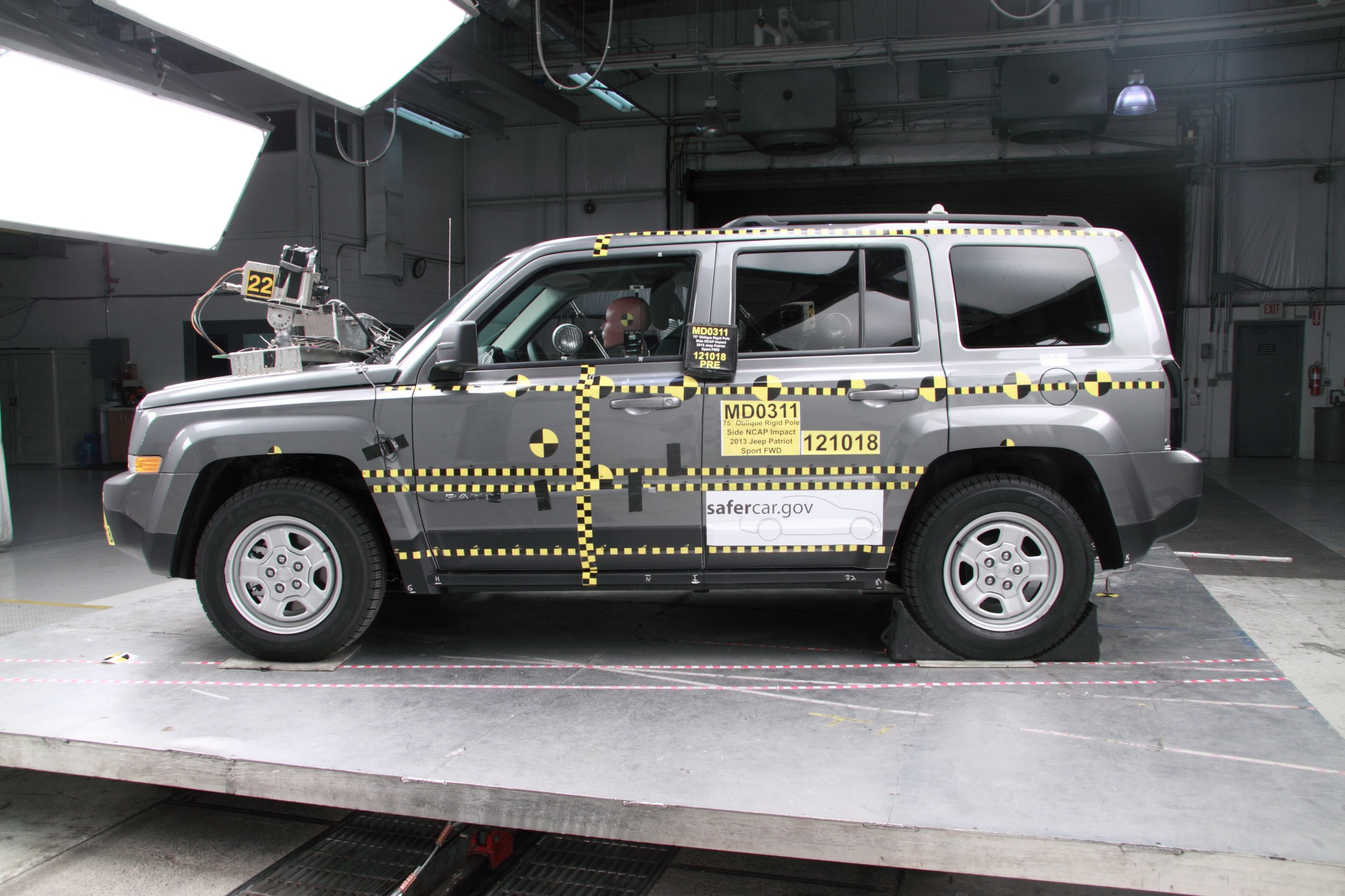2013 JEEP PATRIOT crash image 8