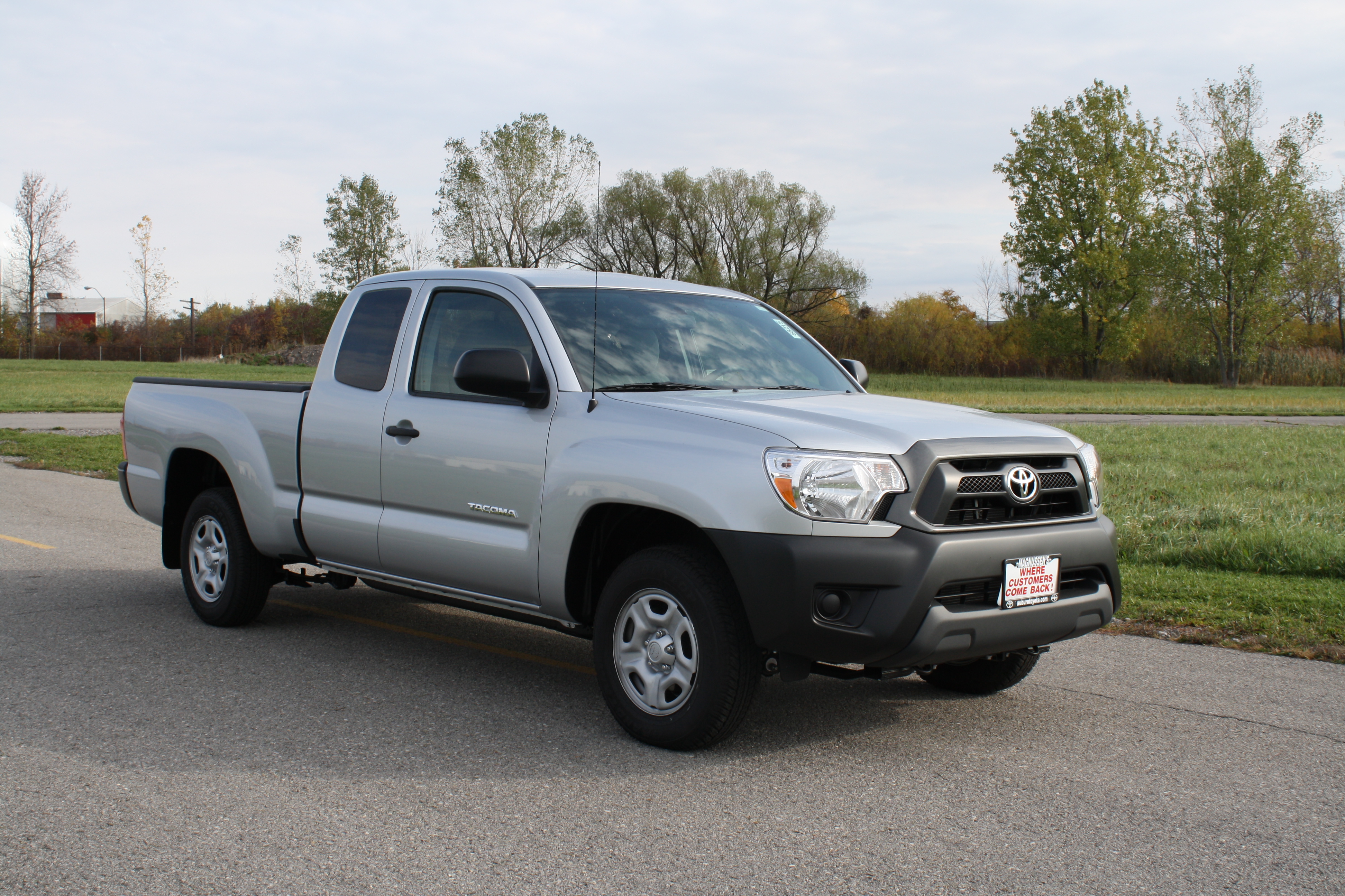 2013 TOYOTA TACOMA crash-test photo