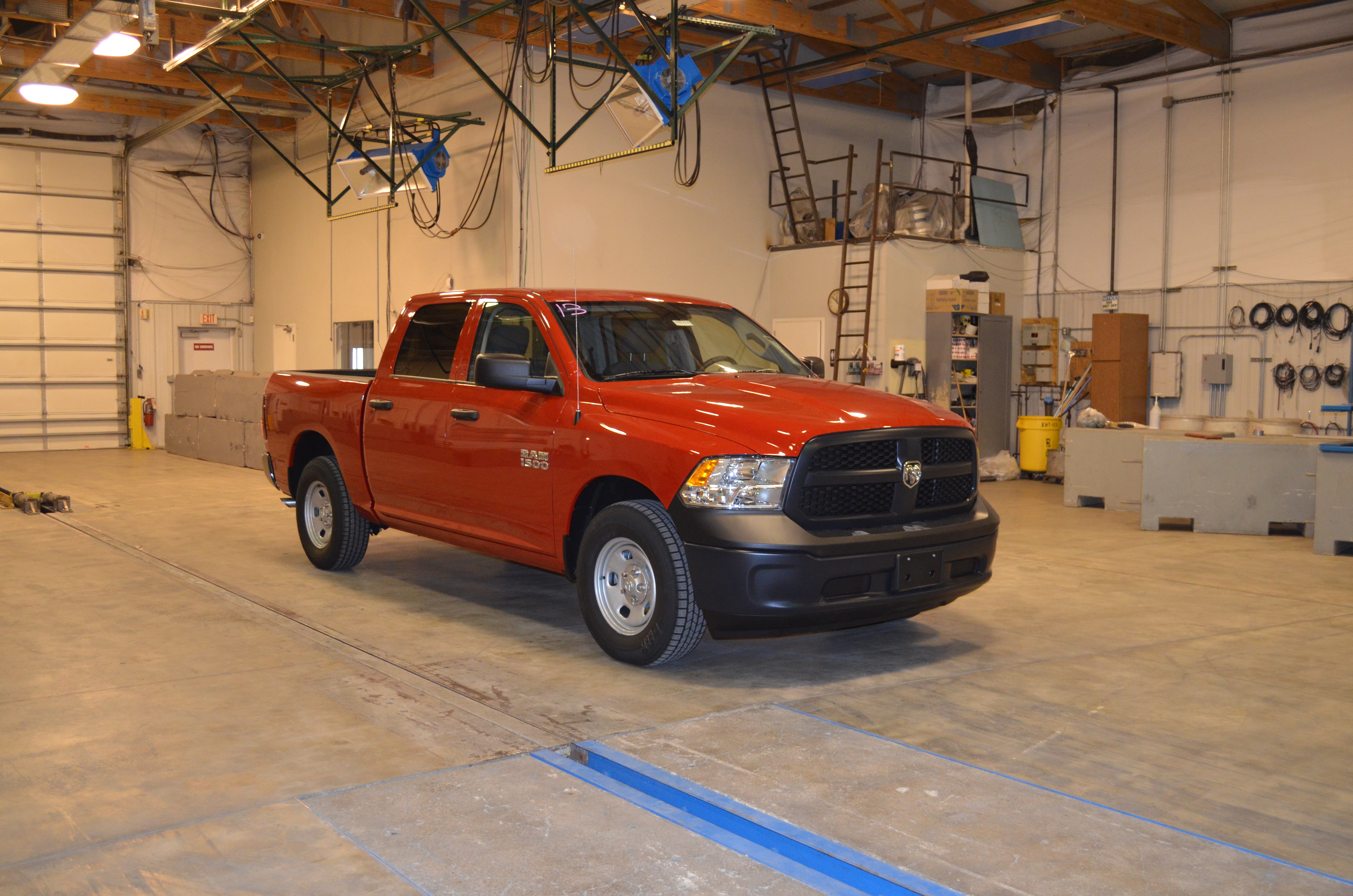 2013 RAM 1500 CREW crash image