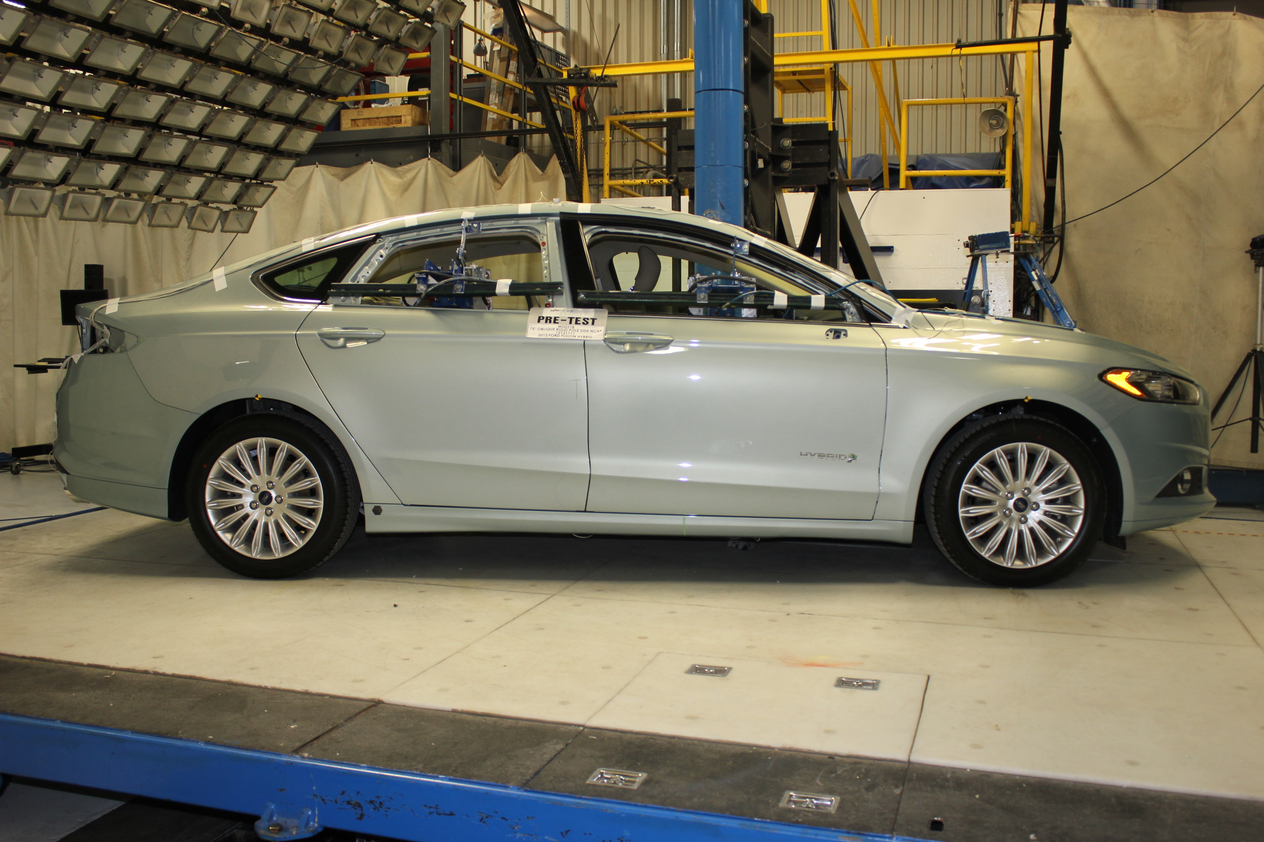 2013 FORD FUSION HYBRID crash image 13