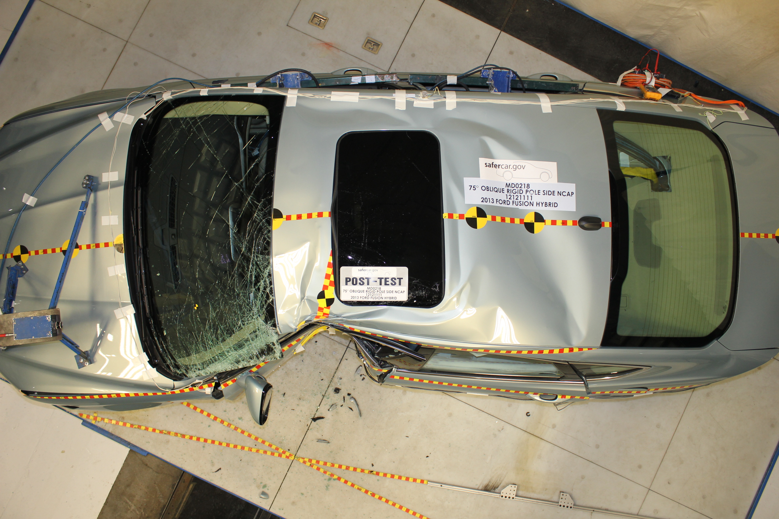 2013 FORD FUSION HYBRID crash image 16