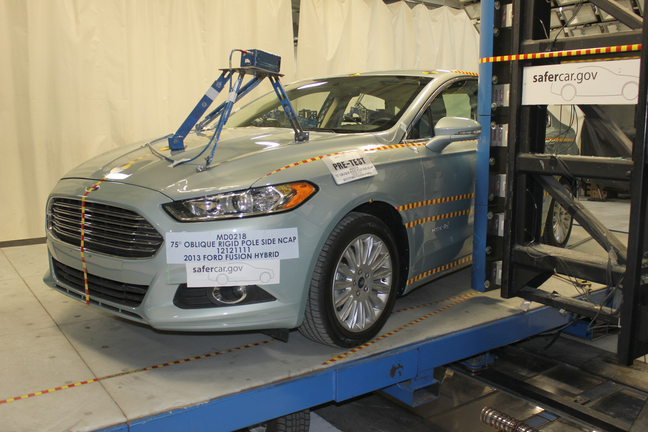 2013 FORD FUSION HYBRID crash image 17