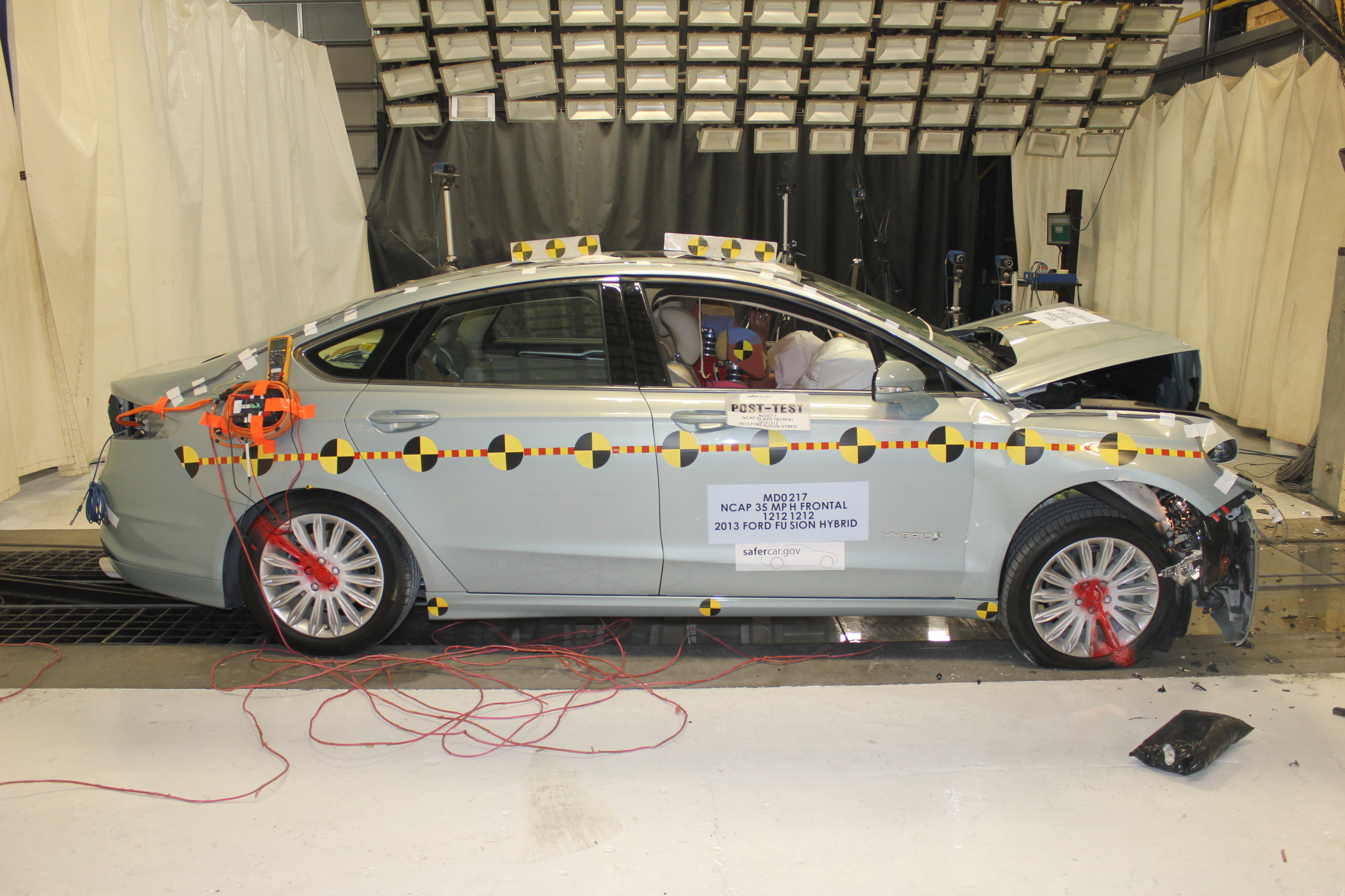 2013 FORD FUSION HYBRID crash image 12