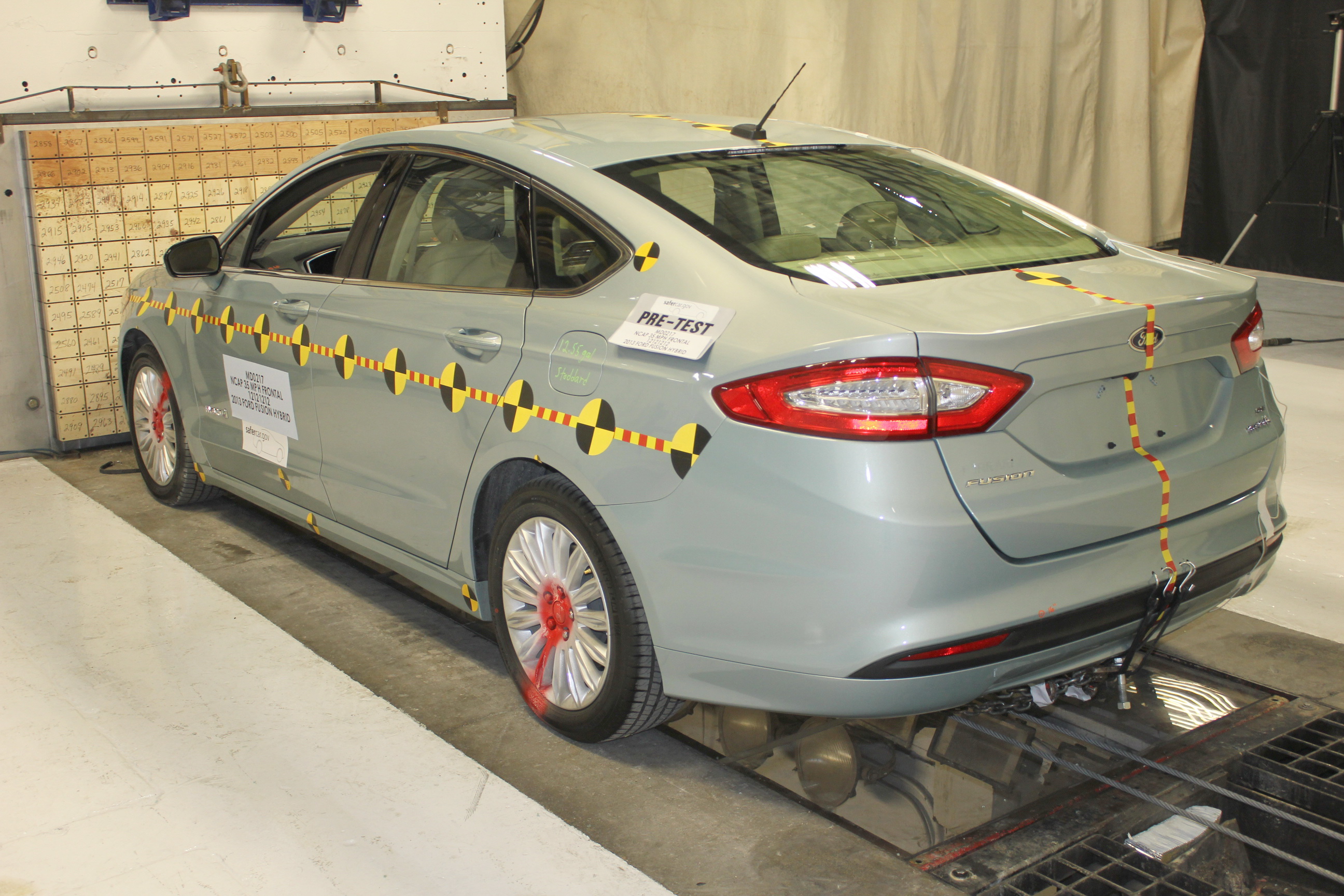 2013 FORD FUSION HYBRID crash image 15