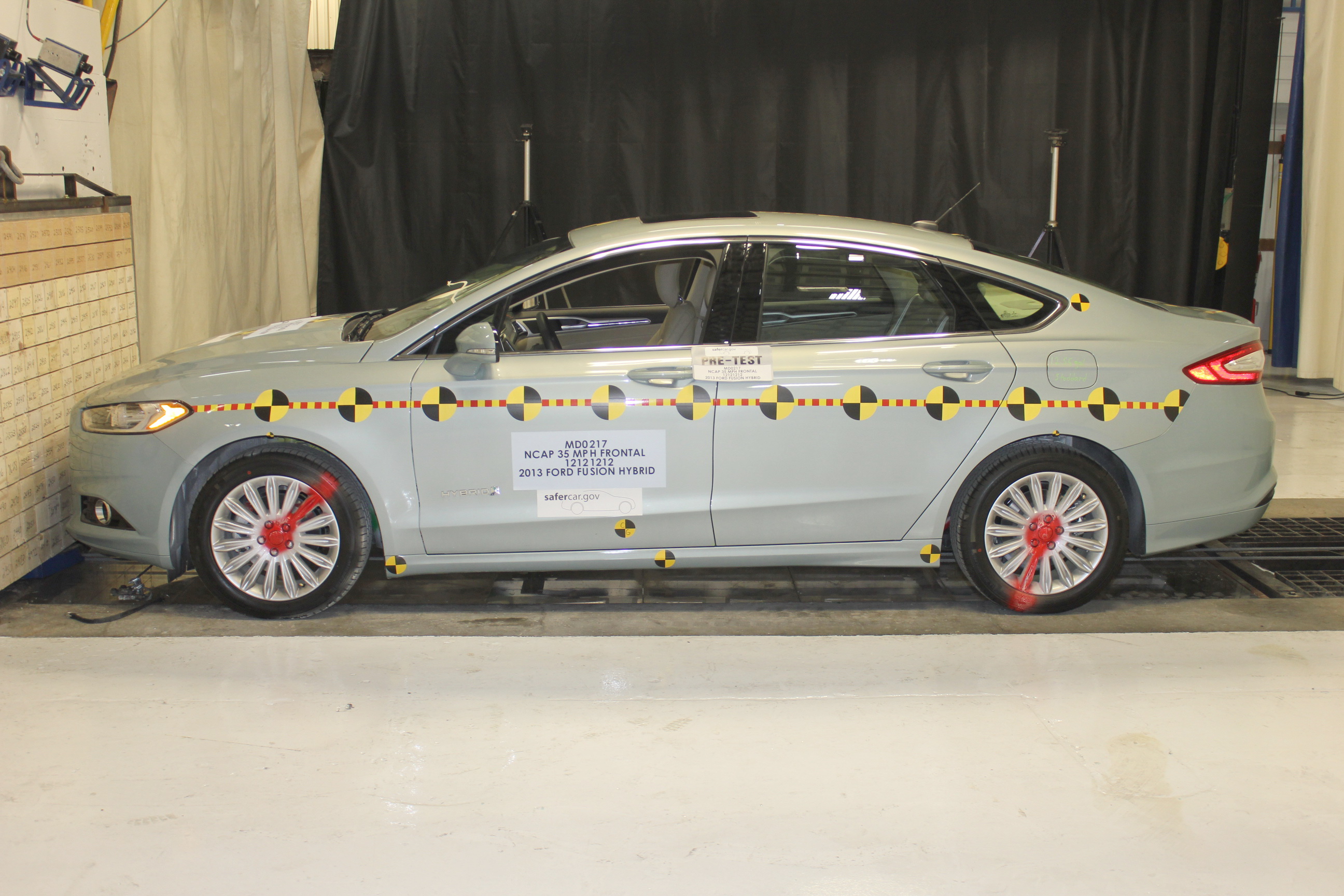 2013 FORD FUSION HYBRID crash image 9