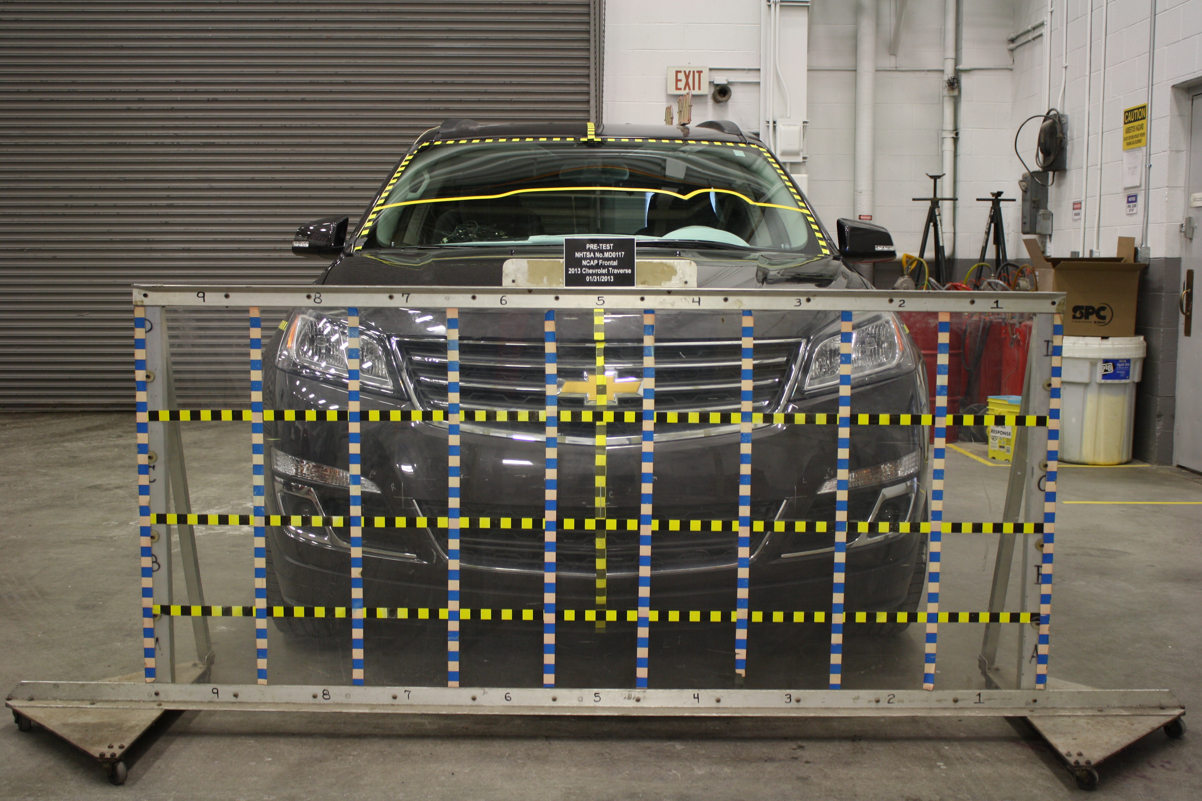 2013 CHEVROLET TRAVERSE crash-test photo