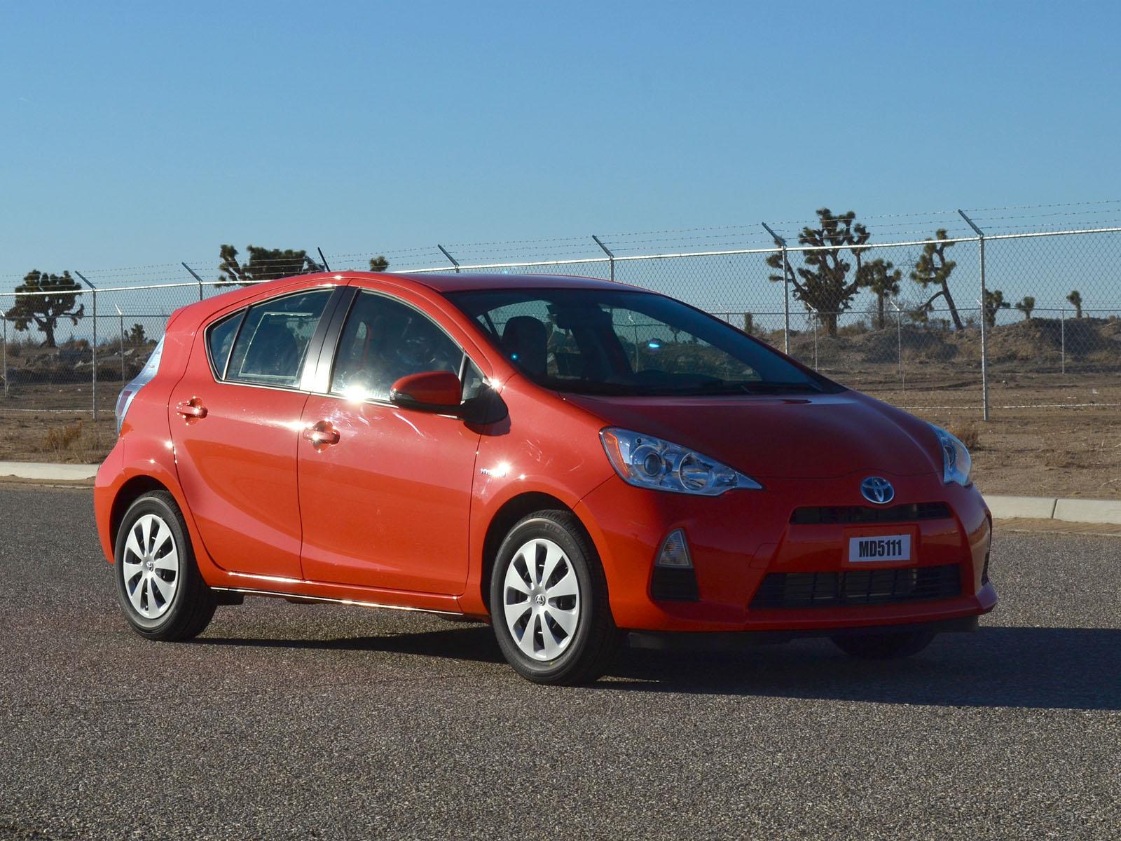 2013 TOYOTA PRIUS C crash image