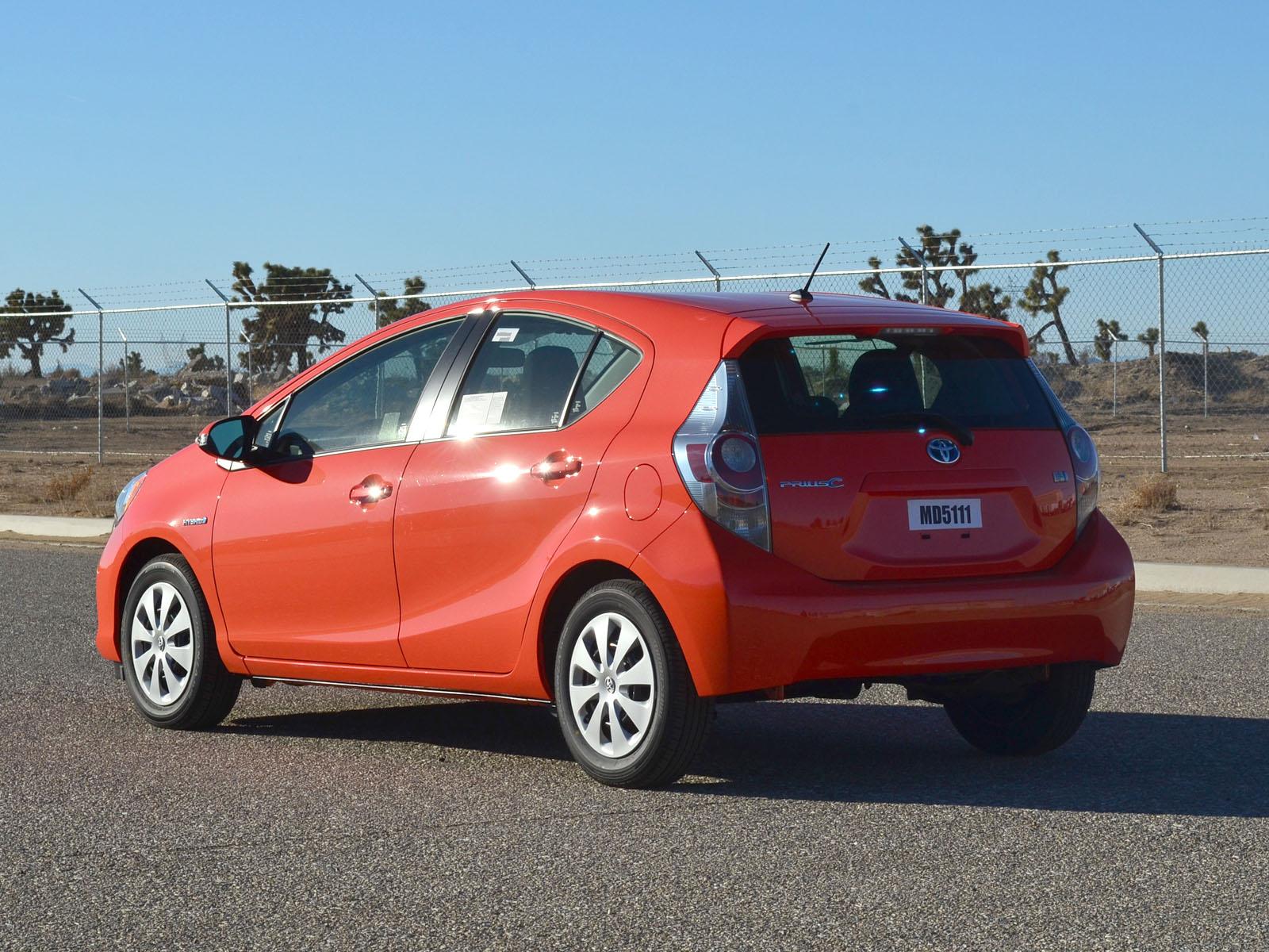 2013 TOYOTA PRIUS C crash image 2