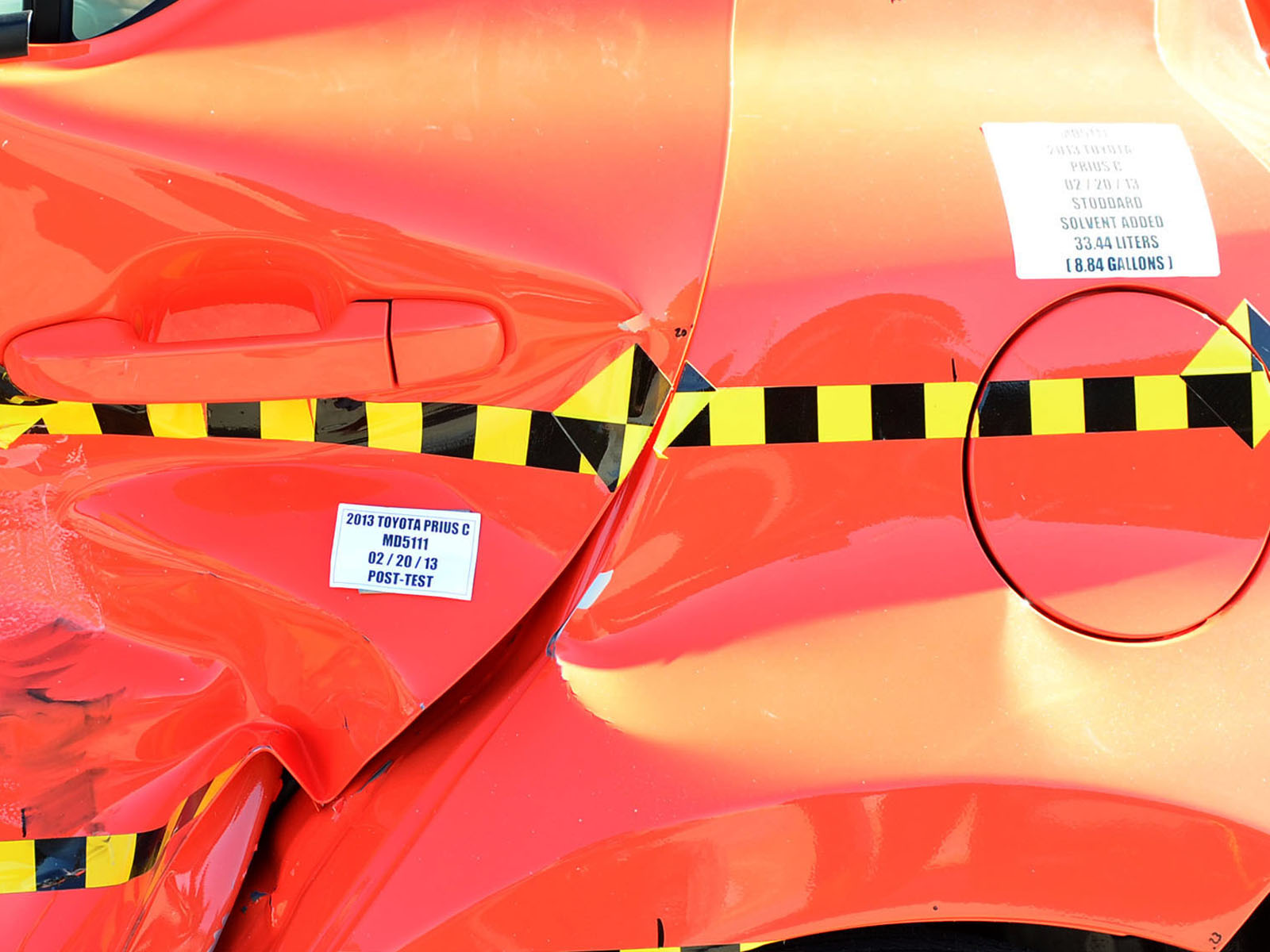 2013 TOYOTA PRIUS C crash image 24