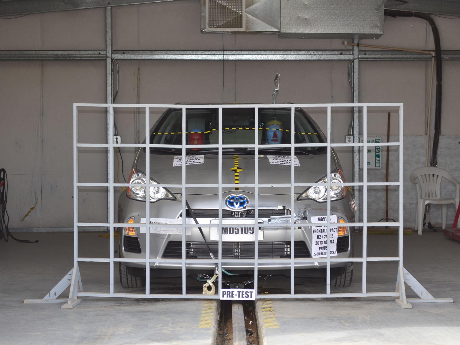 2013 TOYOTA PRIUS C crash image