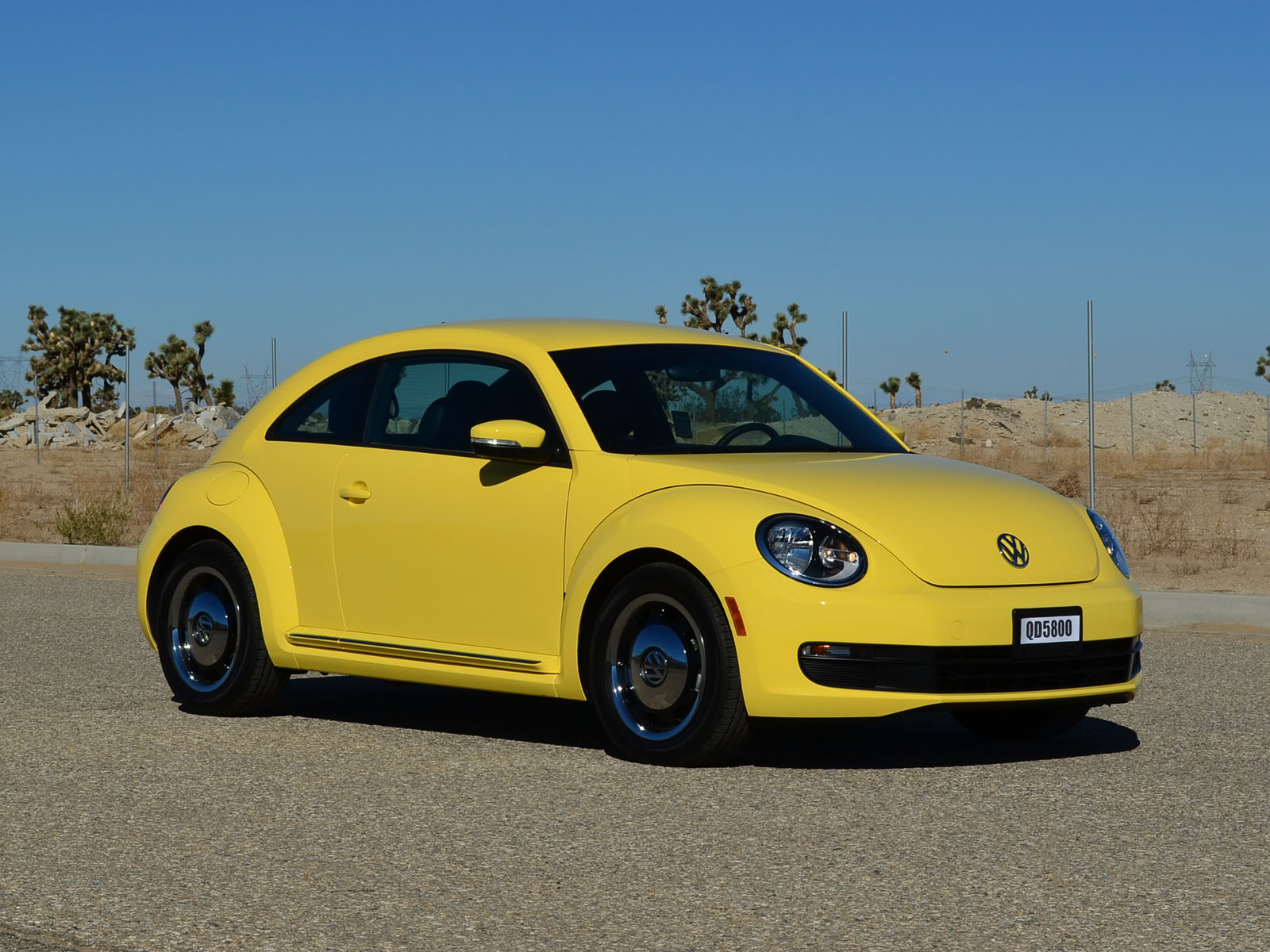 2013 VOLKSWAGEN BEETLE crash image