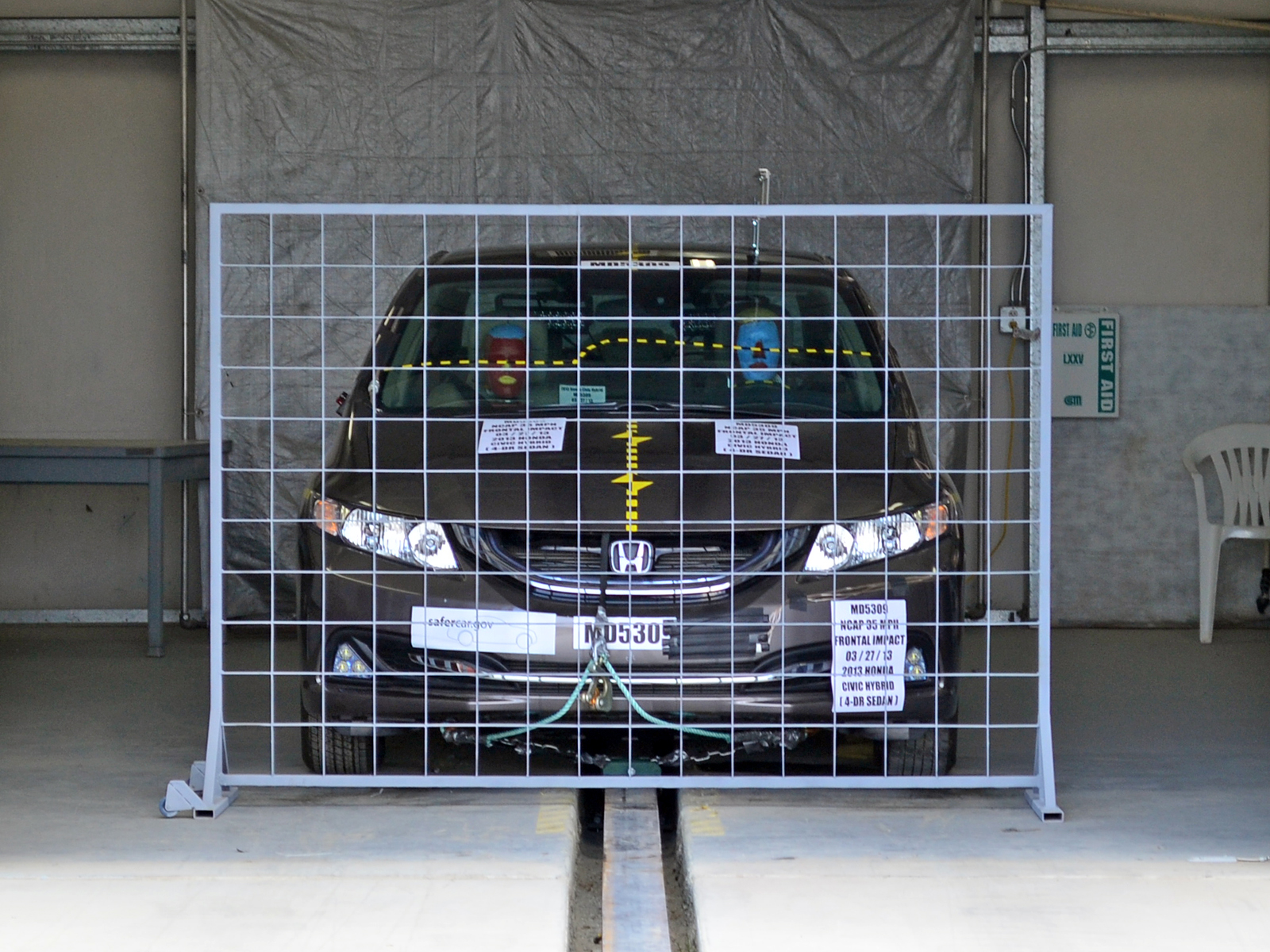 2013 HONDA CIVIC HYBRID crash-test photo