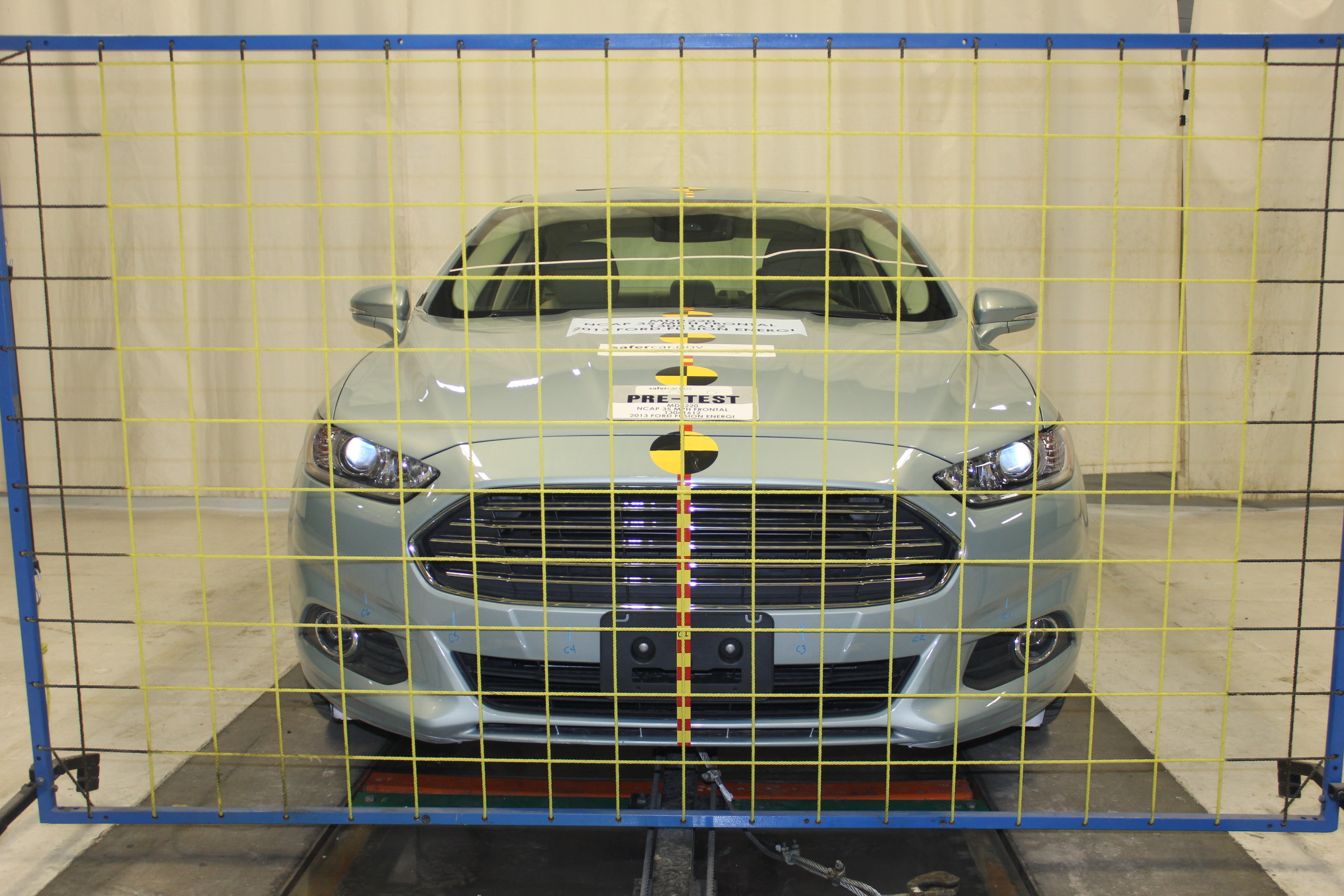 2013 FORD FUSION ENERGI crash-test photo