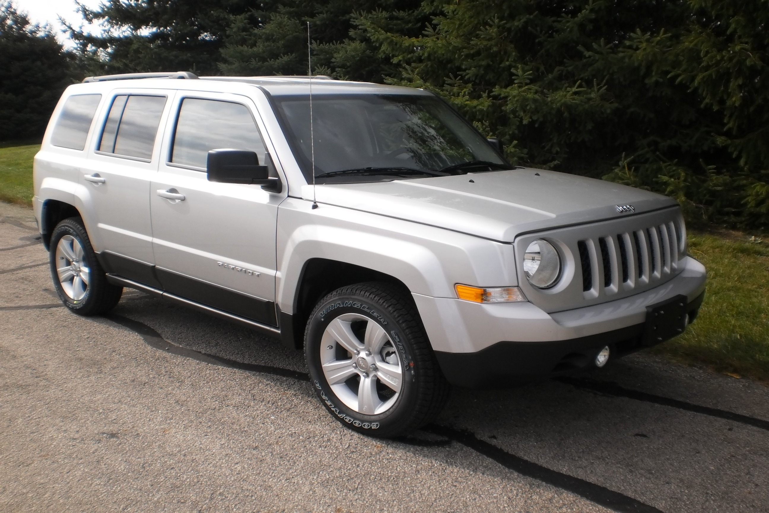 2013 JEEP PATRIOT crash image 10