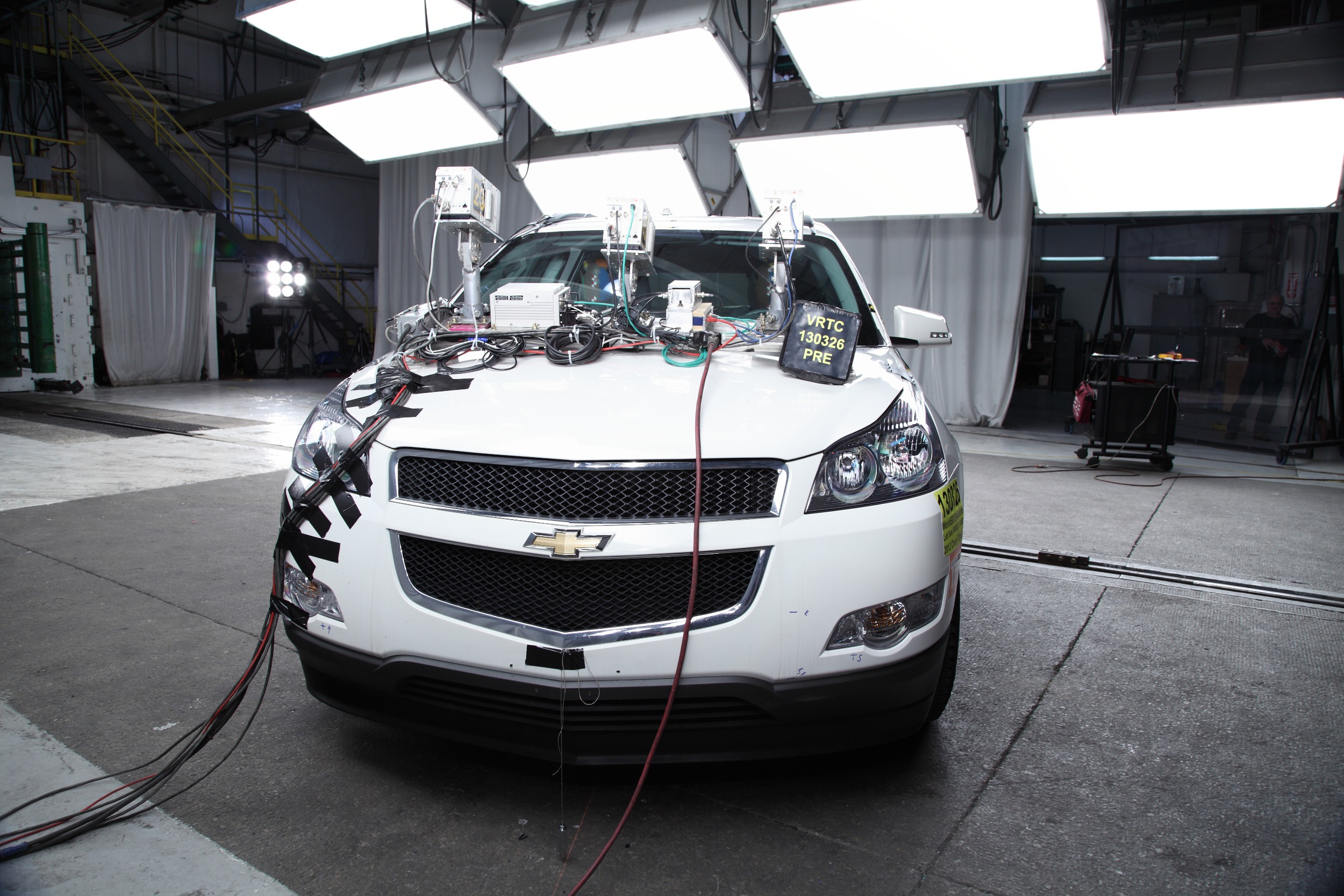 2012 CHEVROLET TRAVERSE crash-test photo
