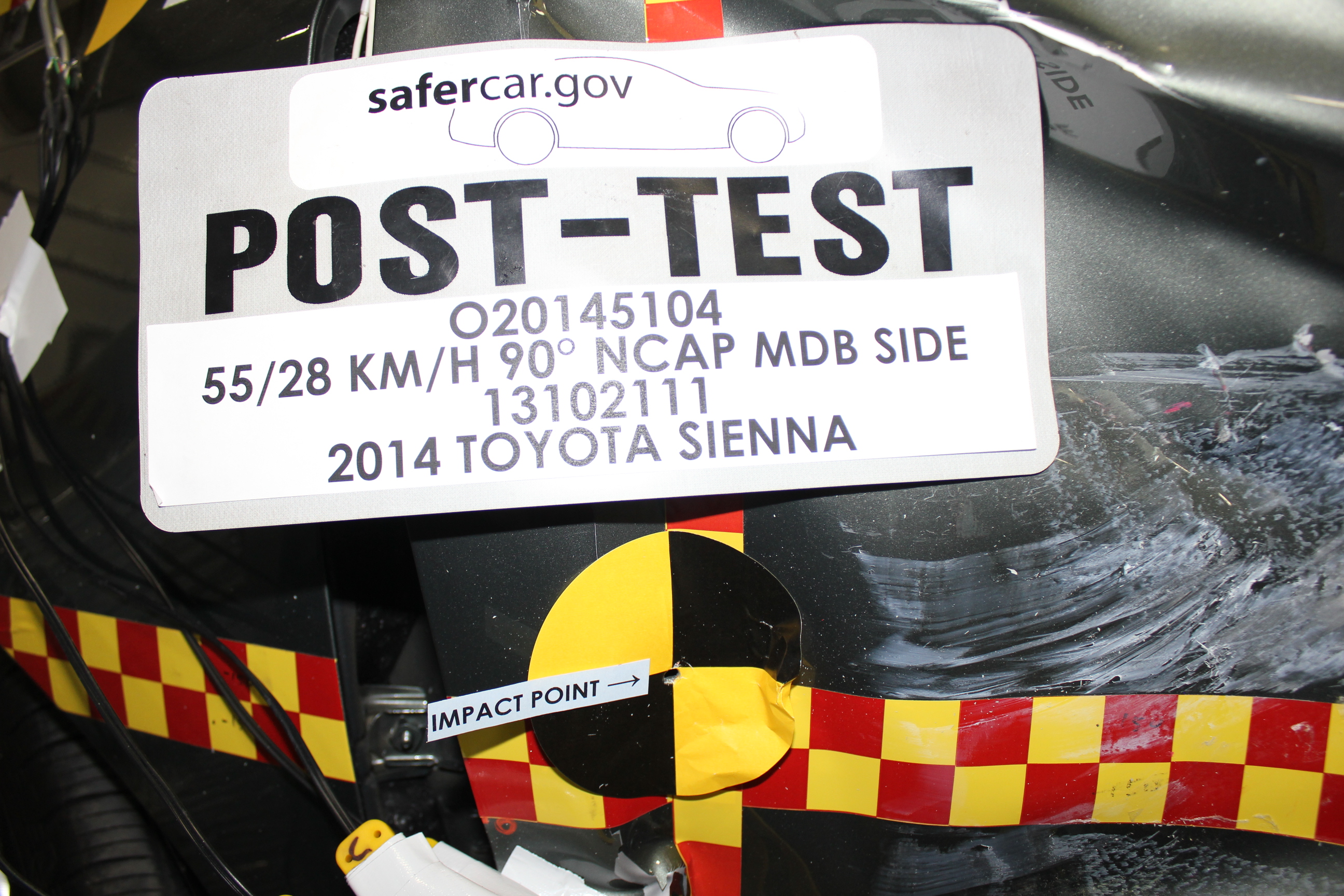 2014 TOYOTA SIENNA crash image 20