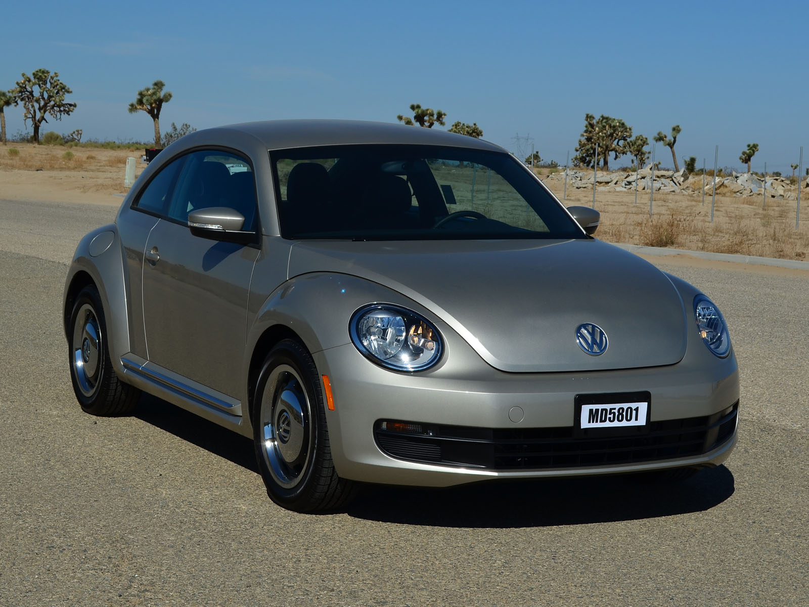 2013 VOLKSWAGEN BEETLE crash image