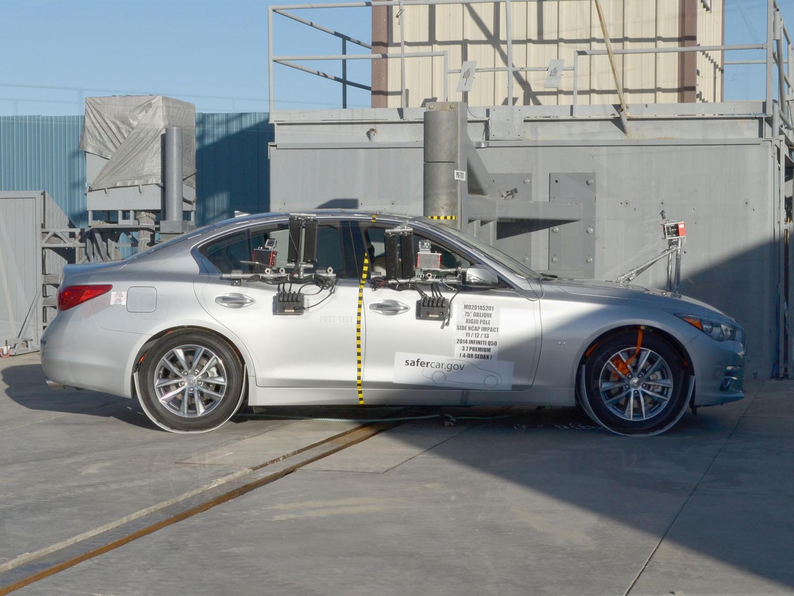 2014 INFINITI Q50 crash image 13