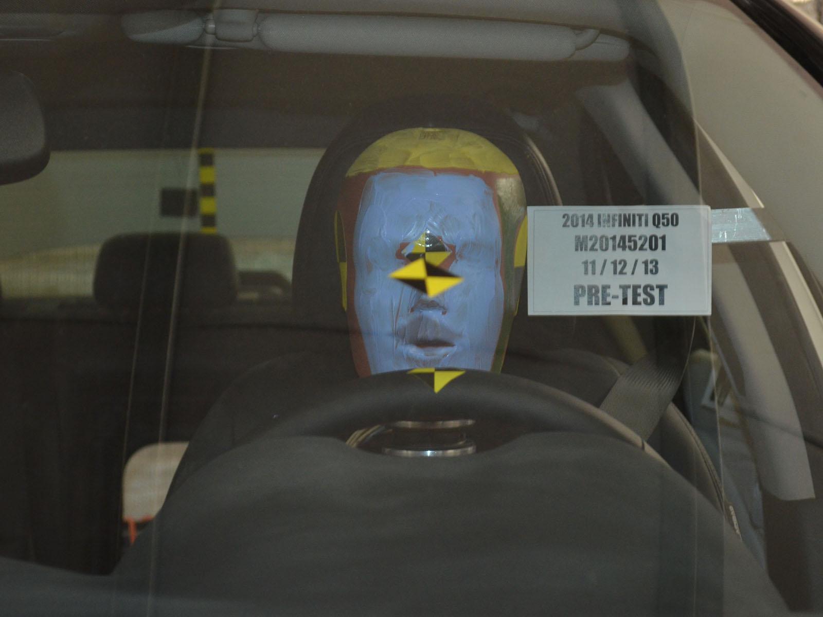 2014 INFINITI Q50 crash image 21