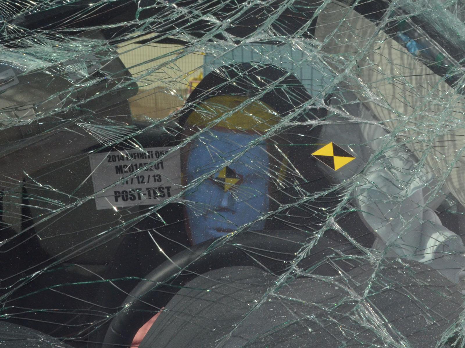 2014 INFINITI Q50 crash image 22