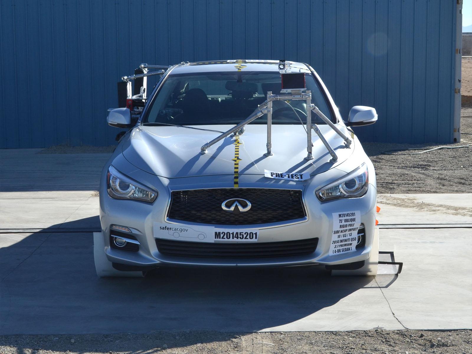 2014 INFINITI Q50 crash image 3