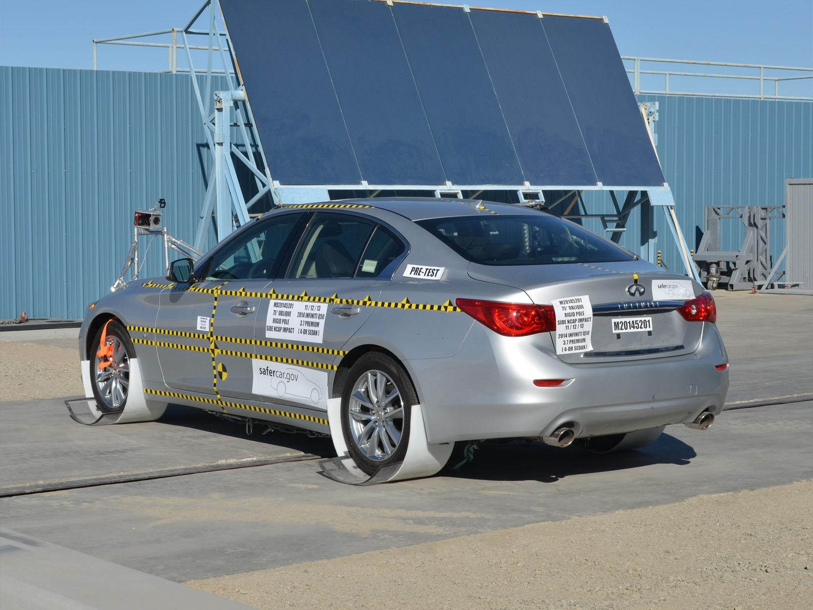 2014 INFINITI Q50 crash image 9