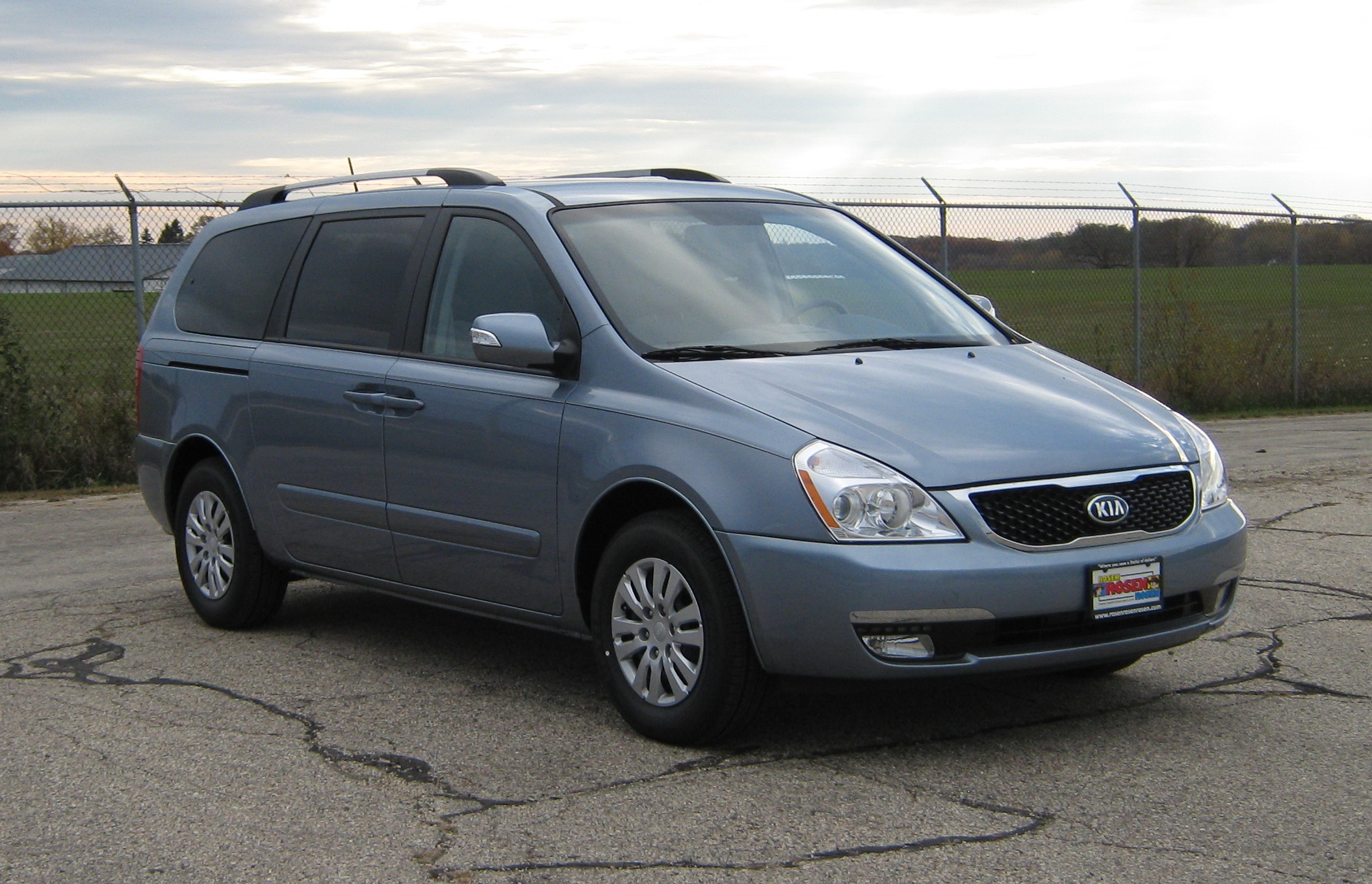 2014 KIA SEDONA crash-test photo