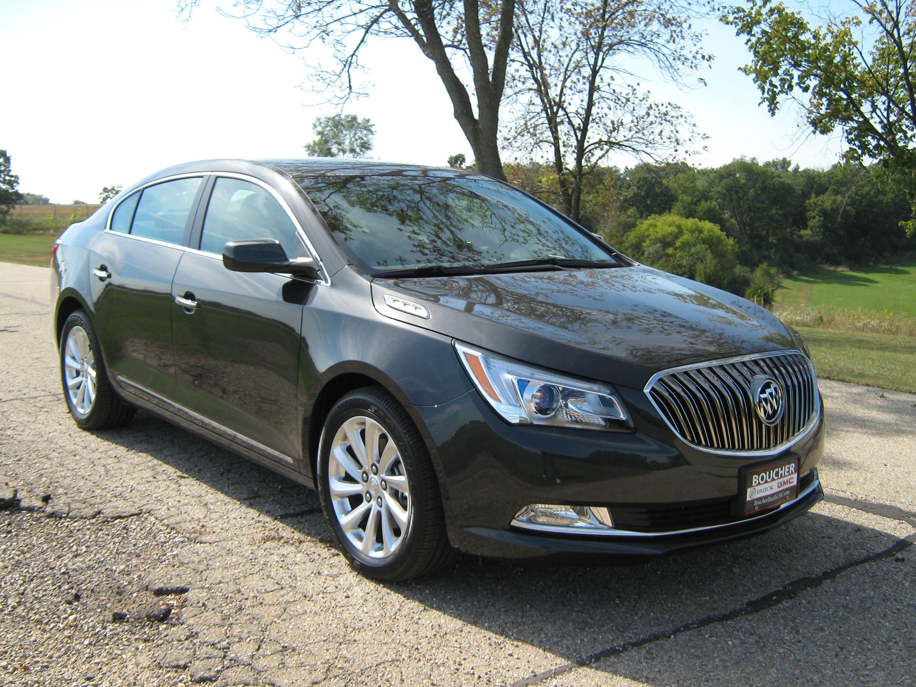 2014 BUICK LACROSSE crash-test photo