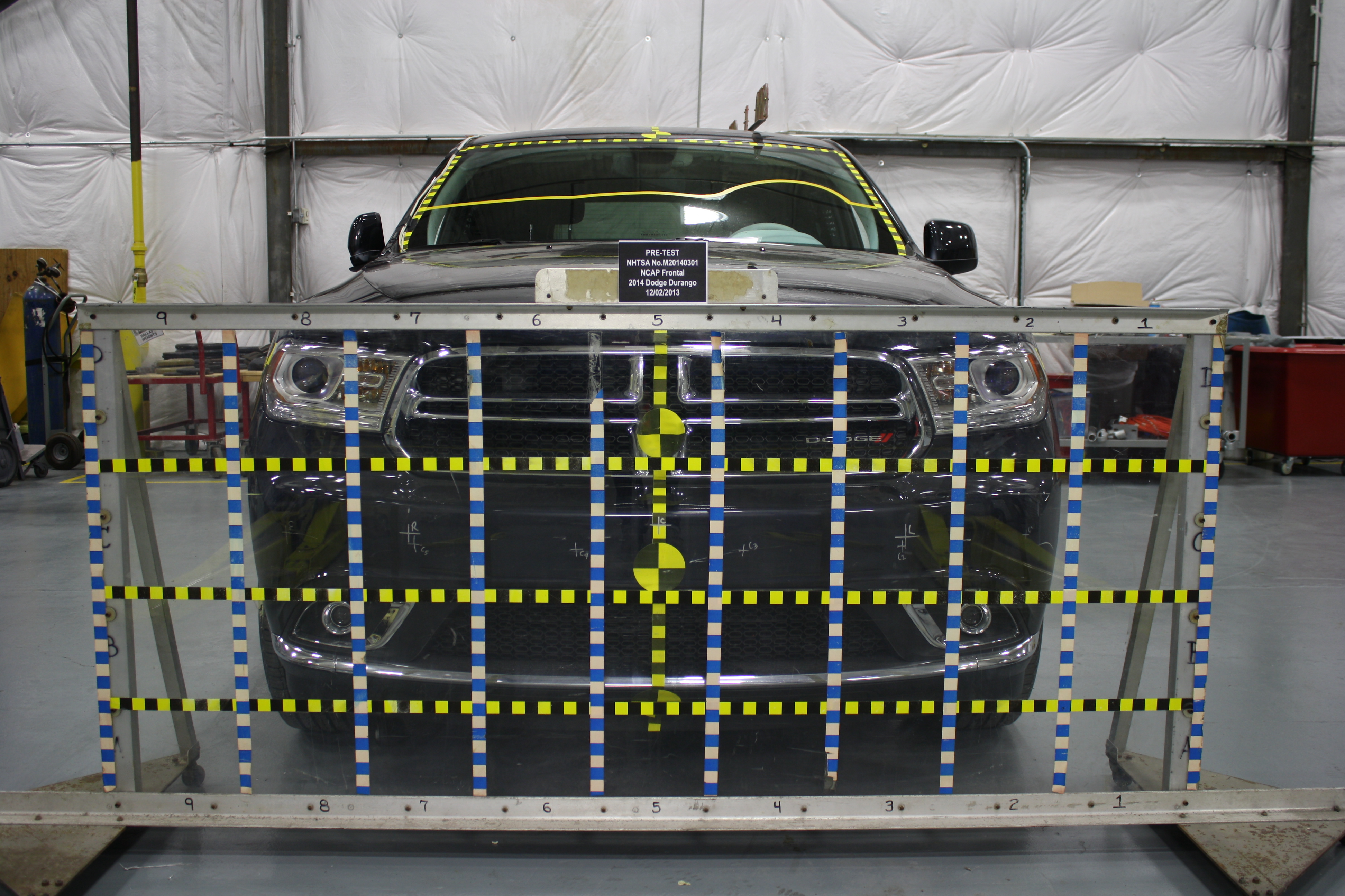 2014 DODGE DURANGO crash-test photo