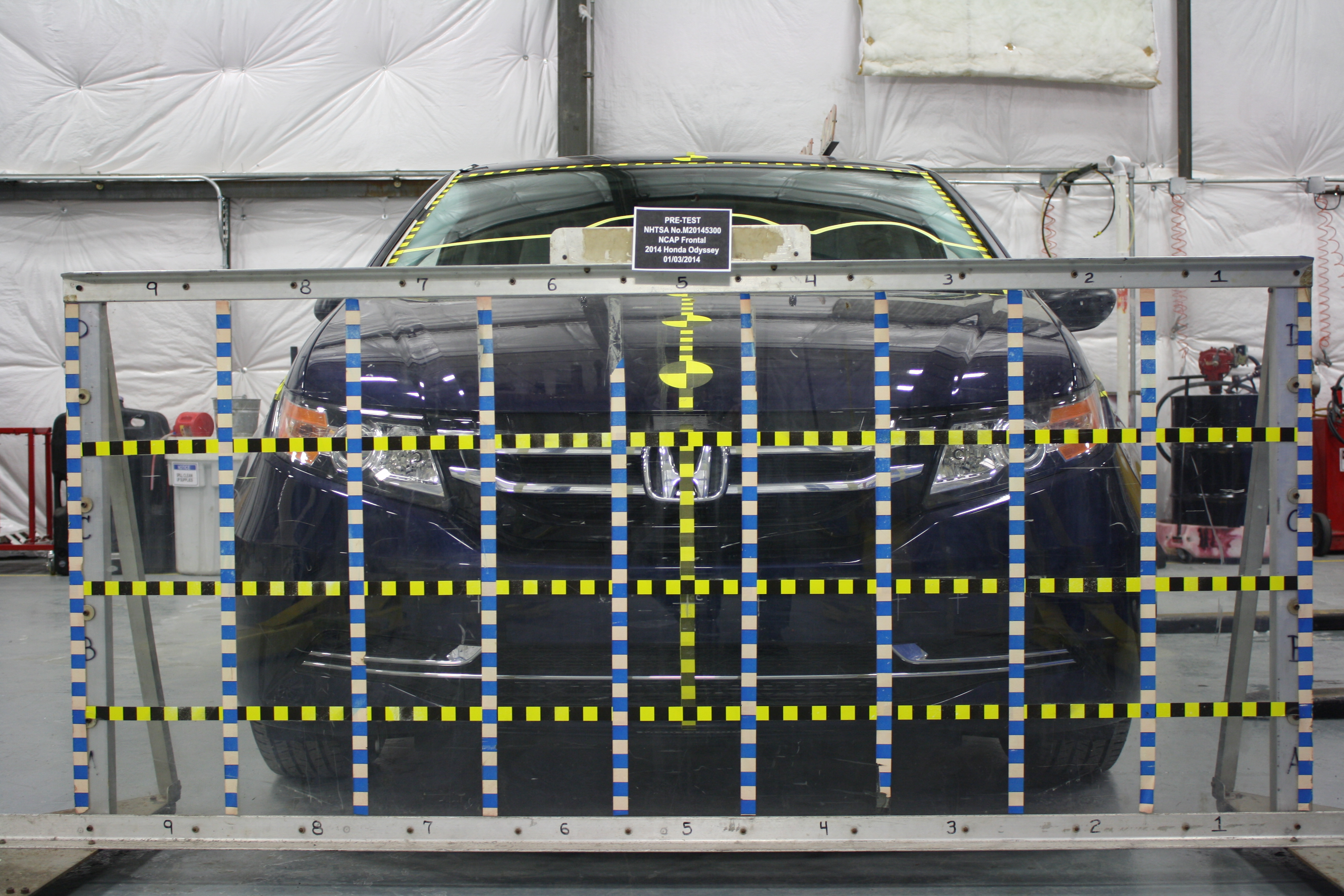 2014 HONDA ODYSSEY crash-test photo