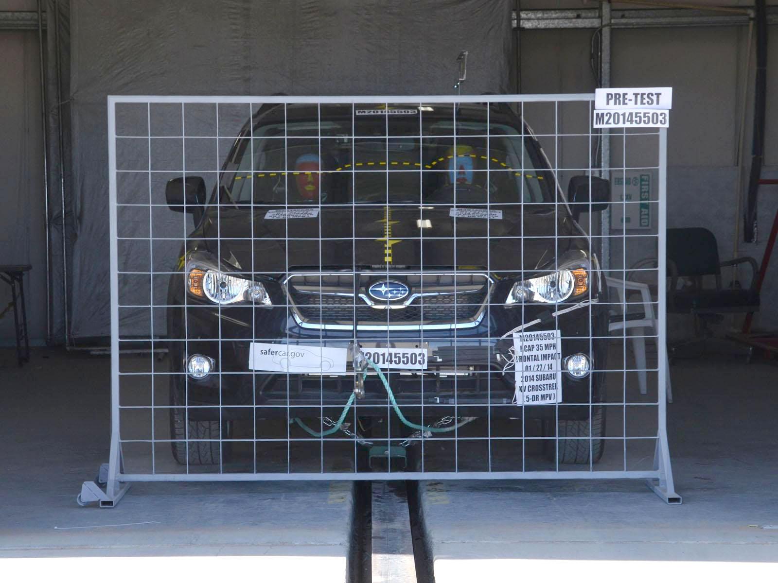 2014 SUBARU XV CROSSTREK crash-test photo
