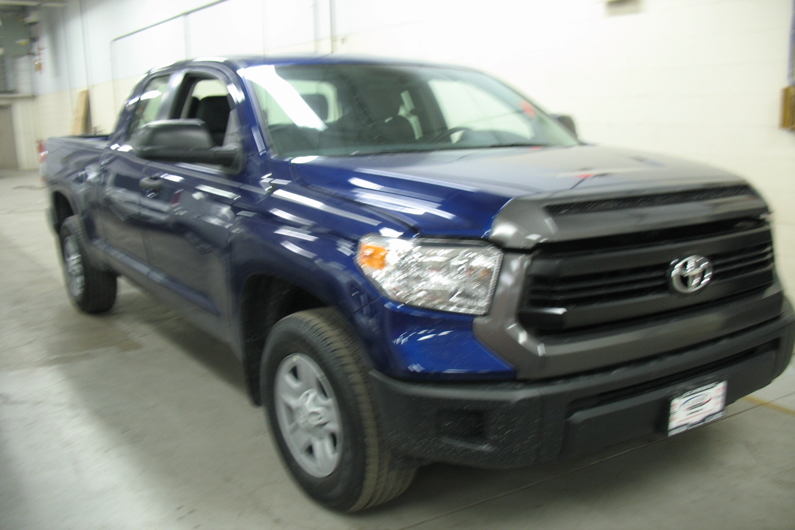 2014 TOYOTA TUNDRA crash-test photo