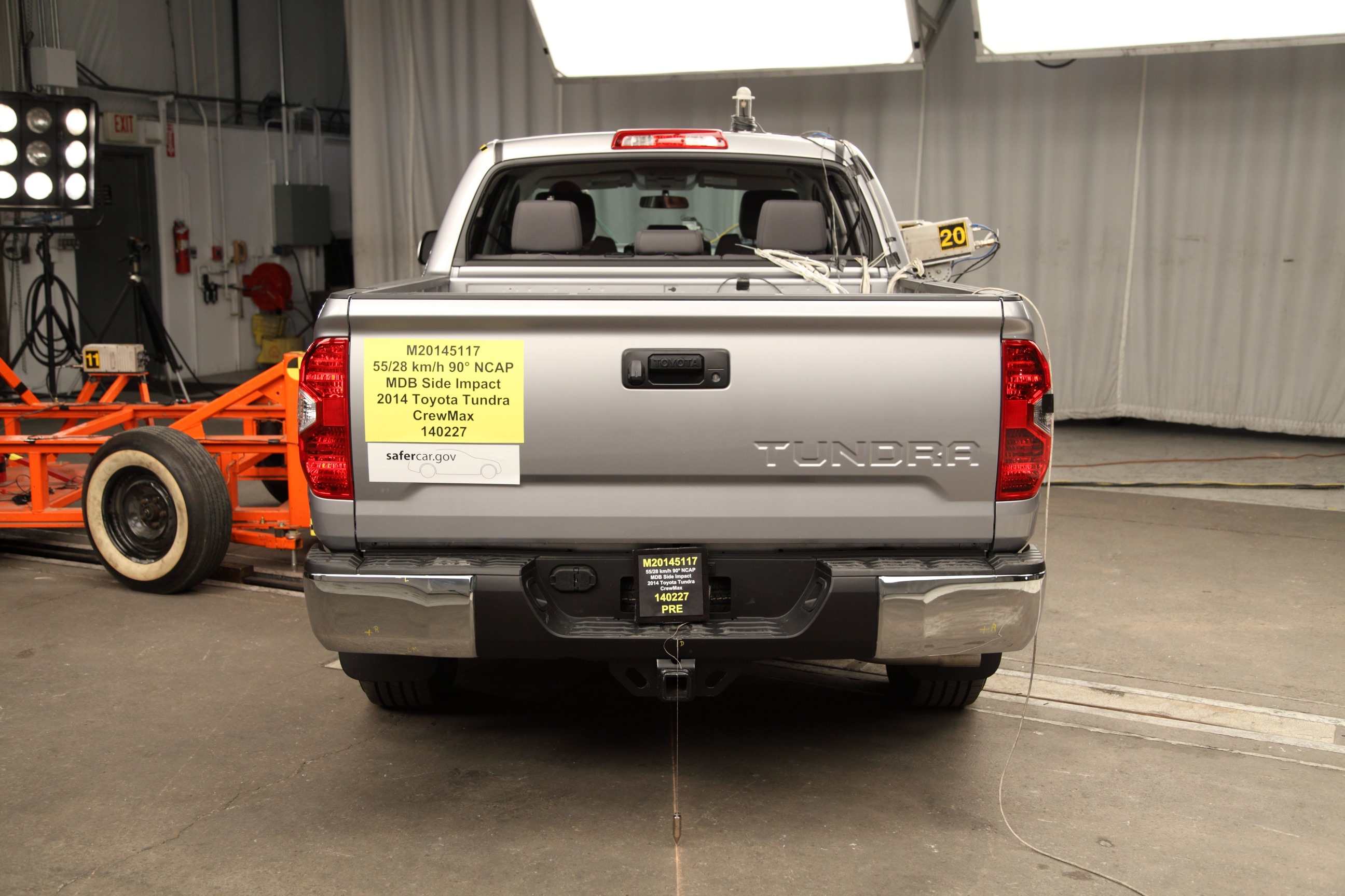 2014 TOYOTA TUNDRA crash image 12