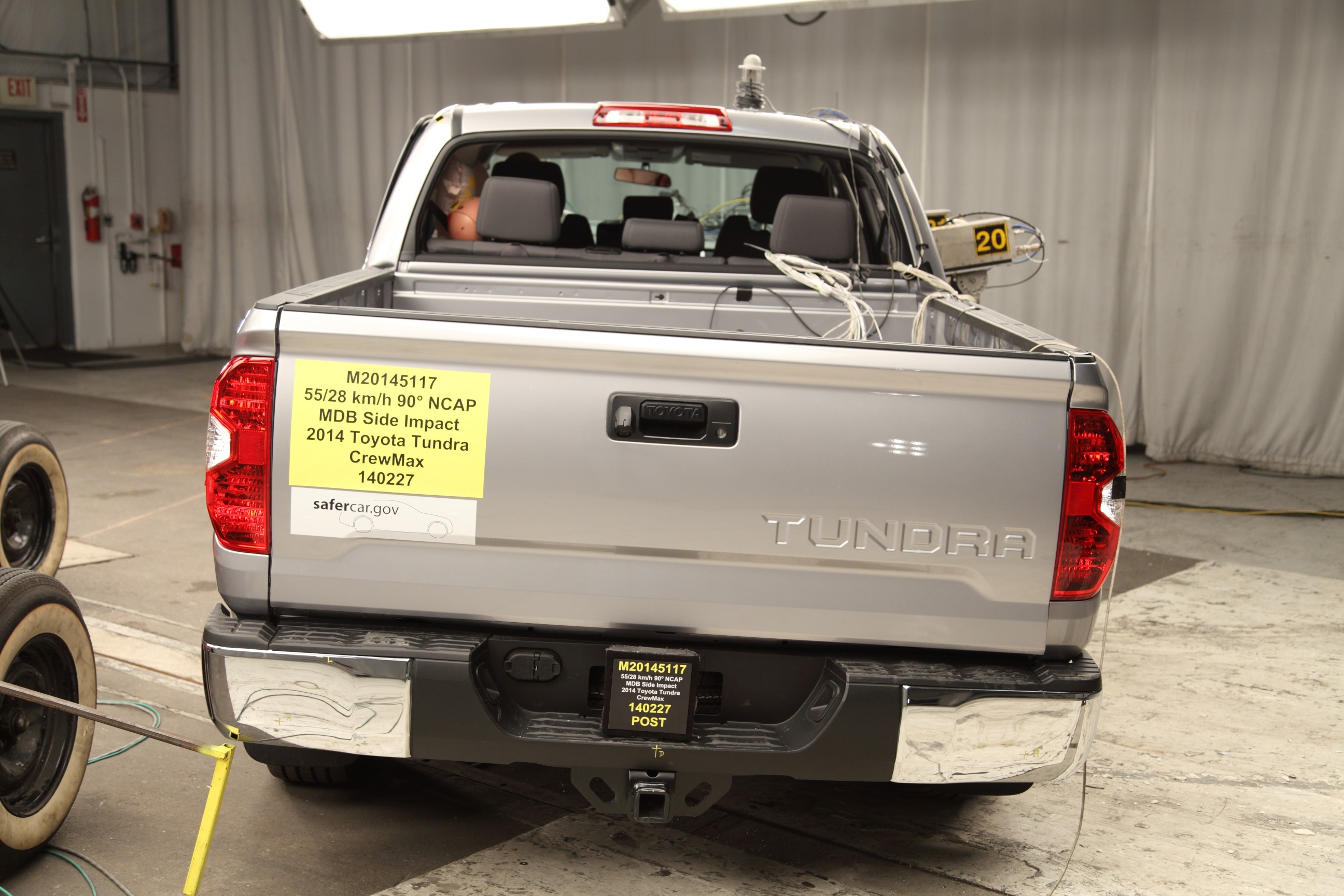 2014 TOYOTA TUNDRA crash image 13