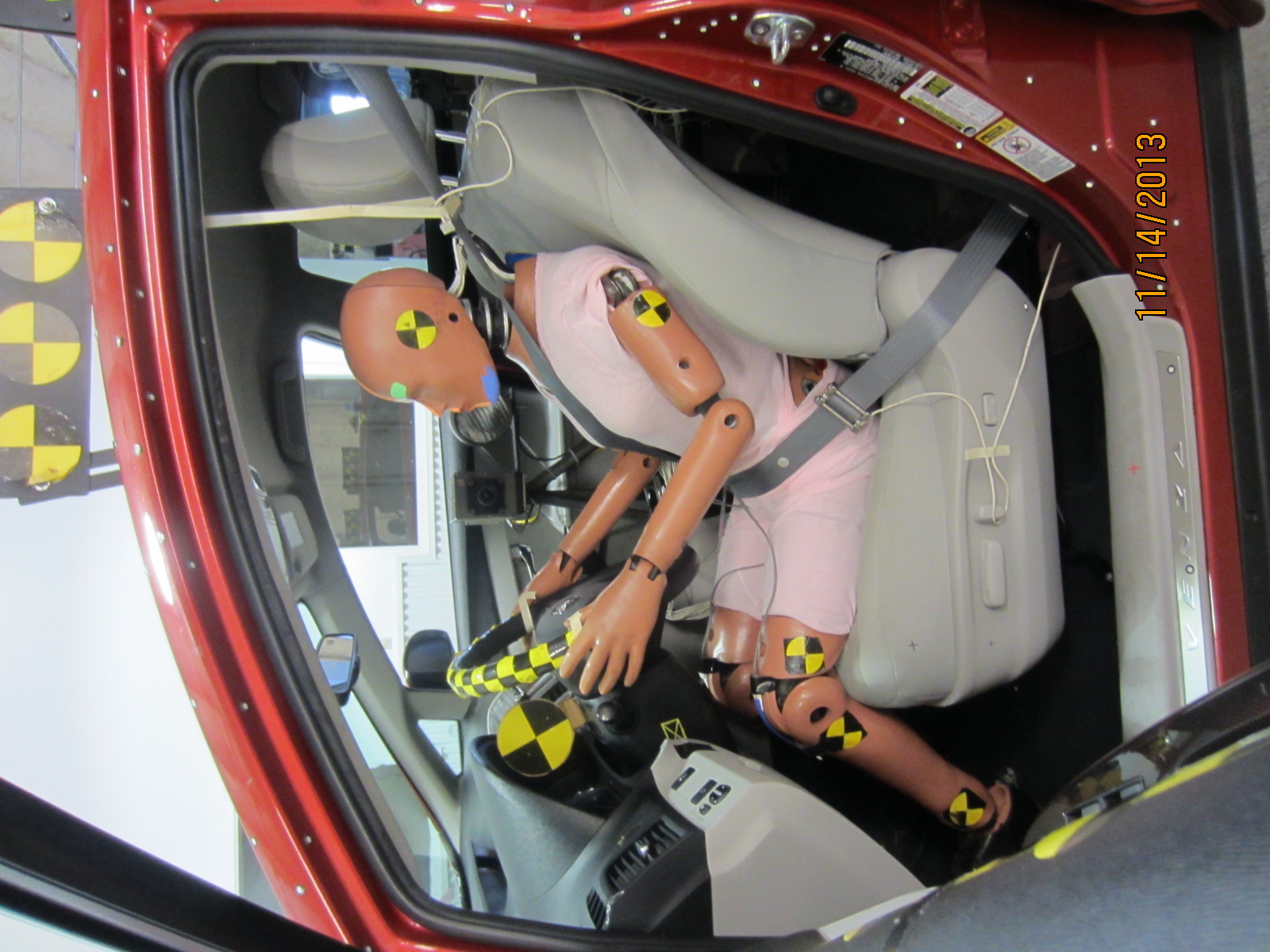 2010 TOYOTA VENZA crash-test photo
