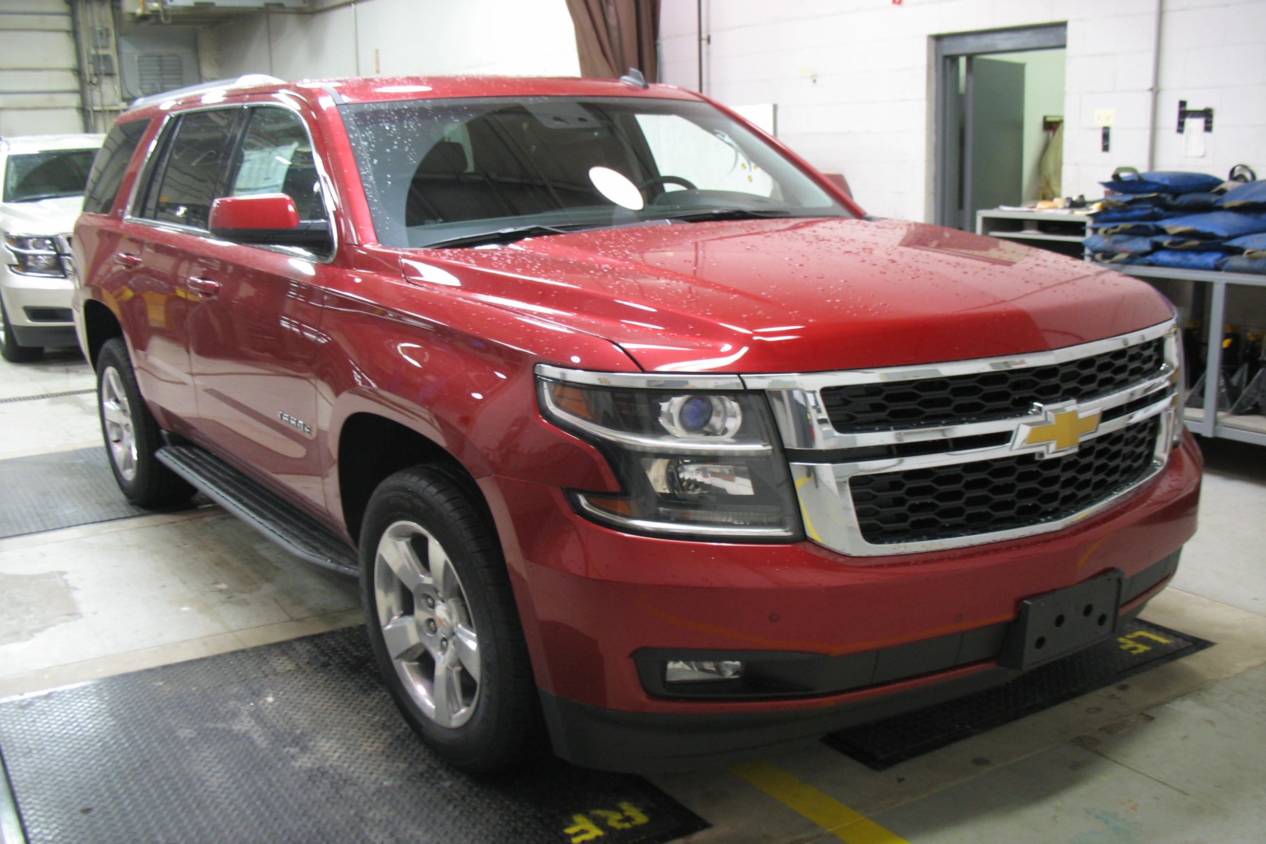 2015 CHEVROLET TAHOE crash image 5