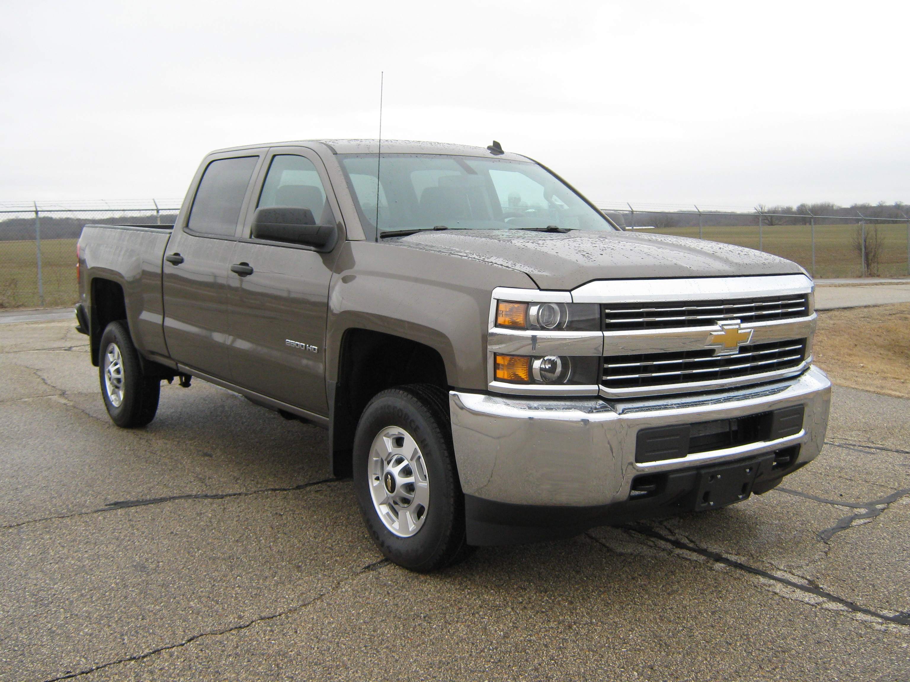 2015 CHEVROLET SILVERADO2500 crash-test photo