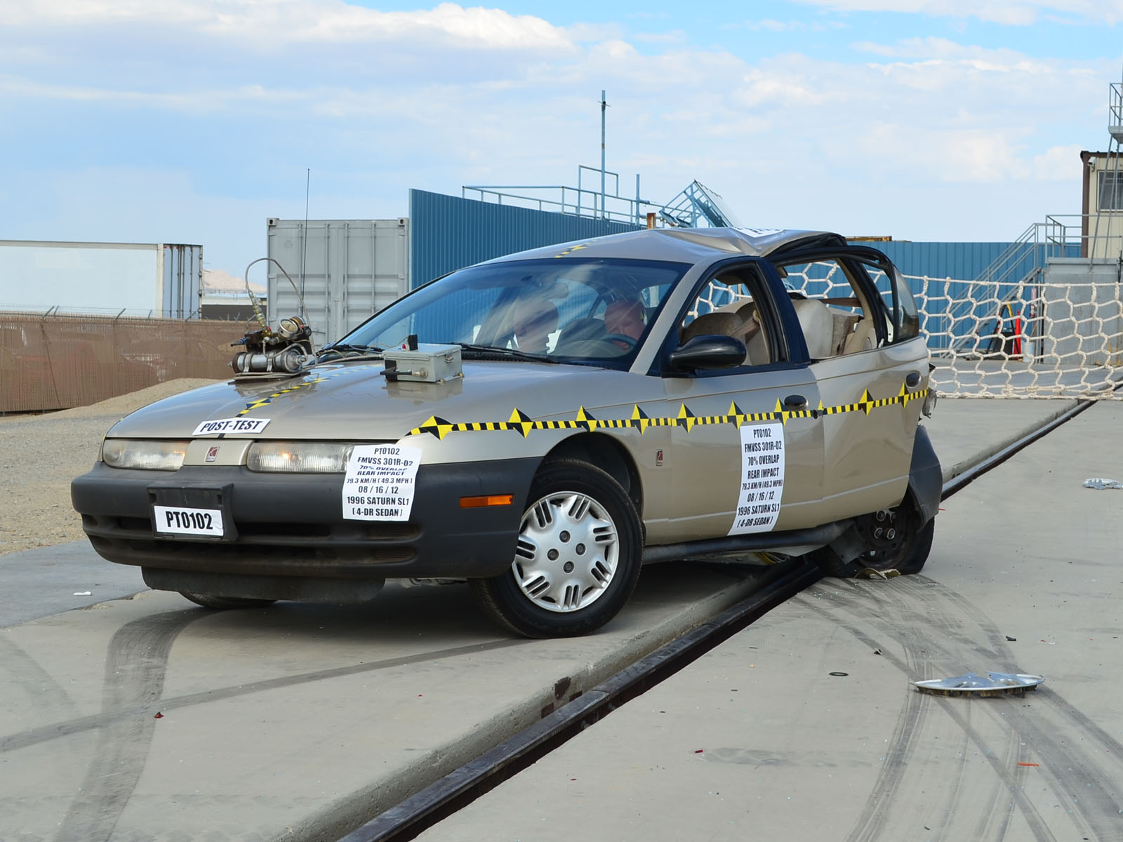 1996 SATURN SL1 crash-test photo