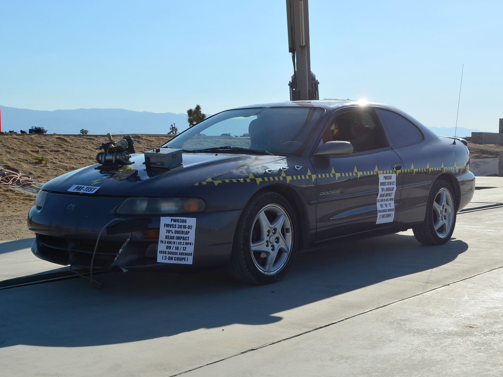 1998 DODGE AVENGER crash-test photo