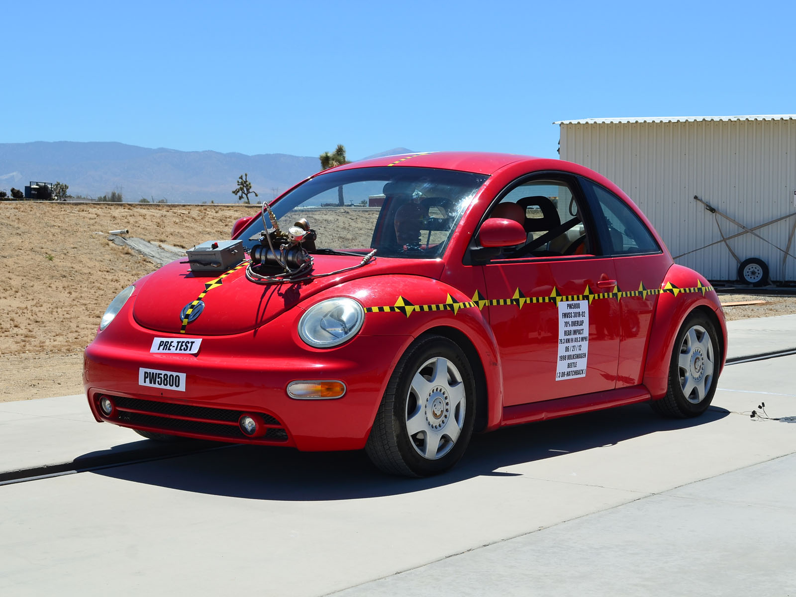 1998 VOLKSWAGEN BEETLE crash-test photo