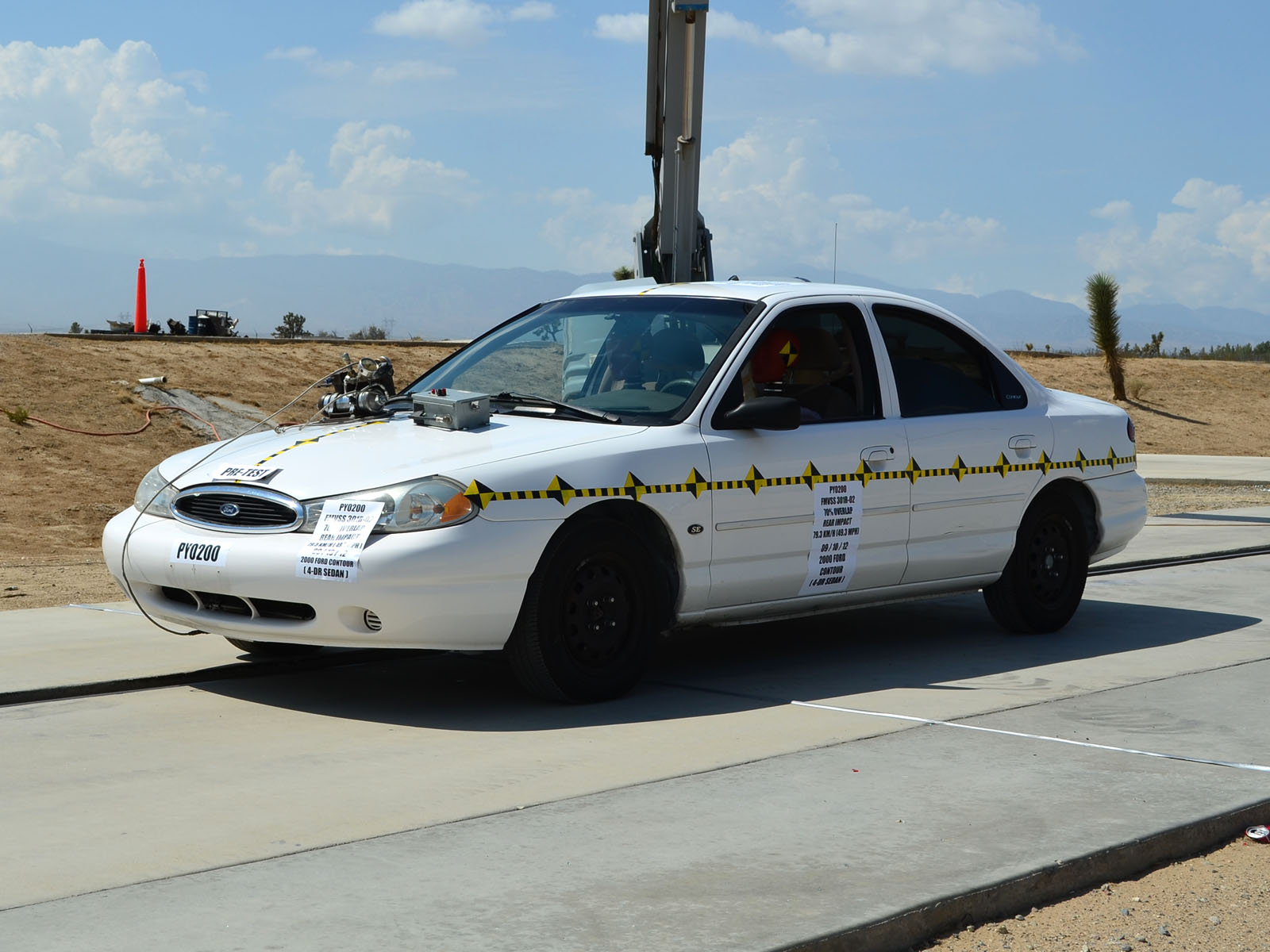 2000 FORD CONTOUR crash-test photo