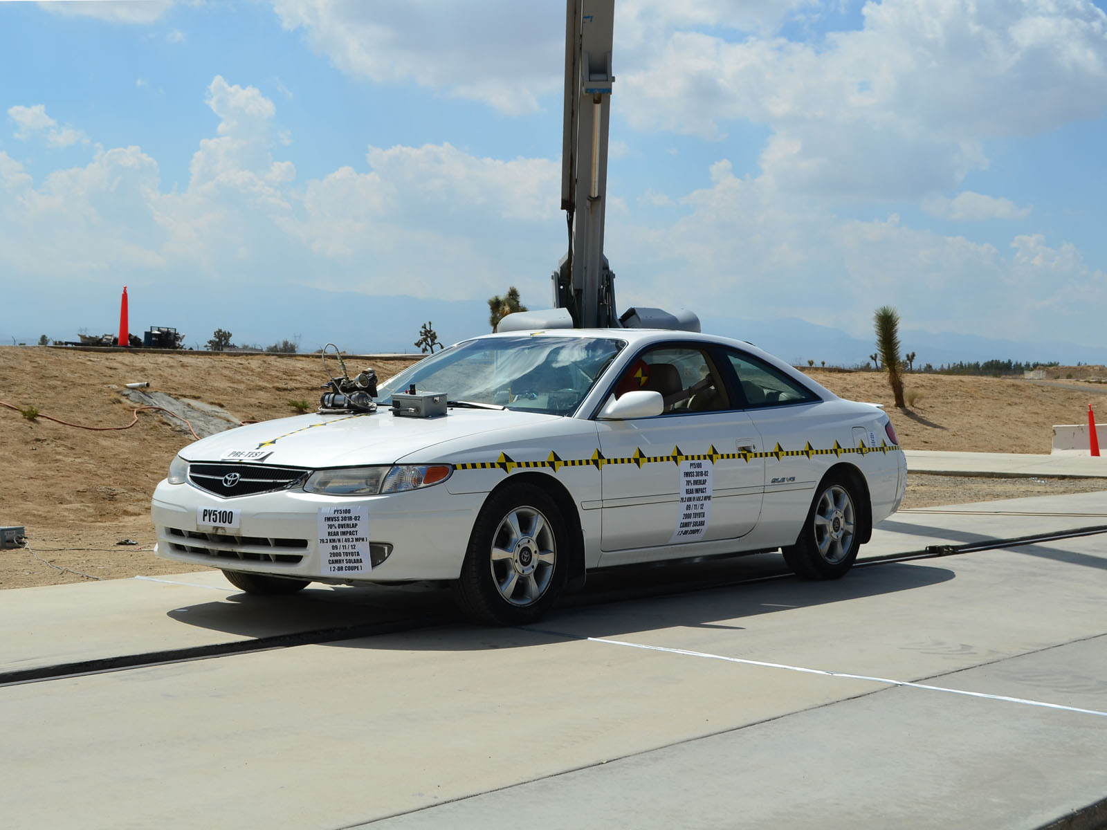 2000 TOYOTA CAMRY crash-test photo